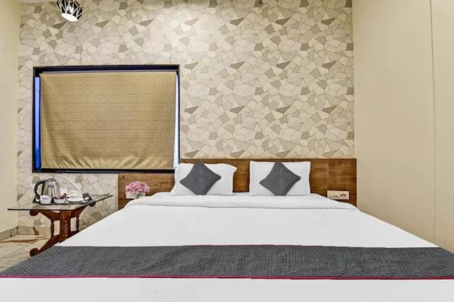 Deluxe Room - Photo 4