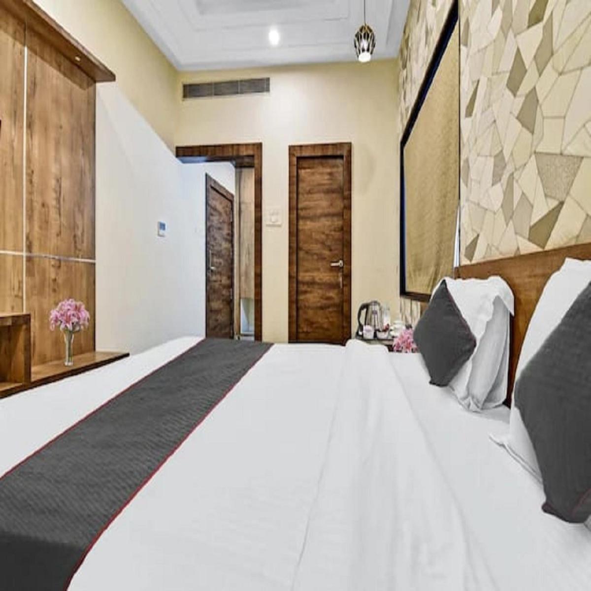 Deluxe Room - Photo 1