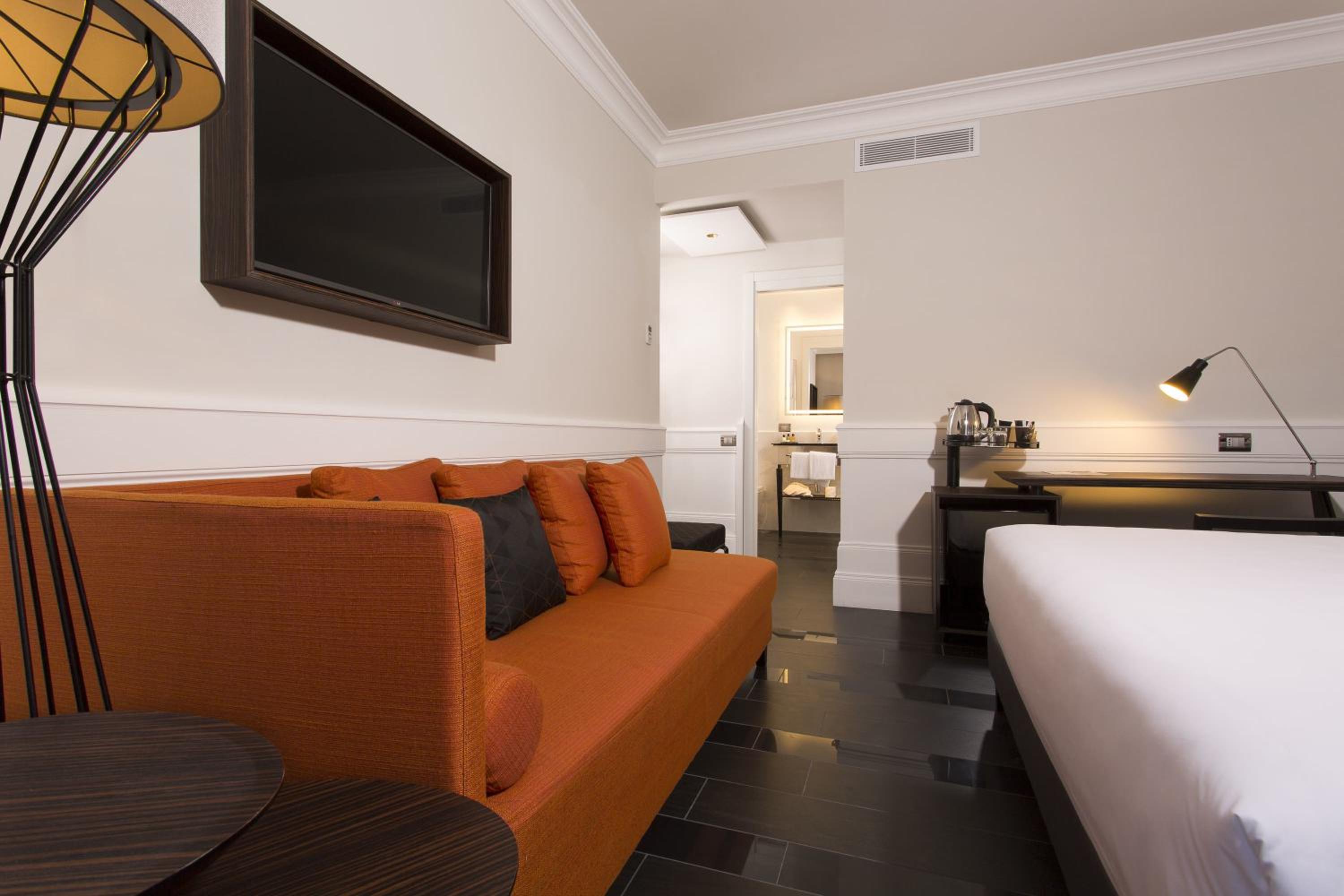 Executive Room - Photo 2