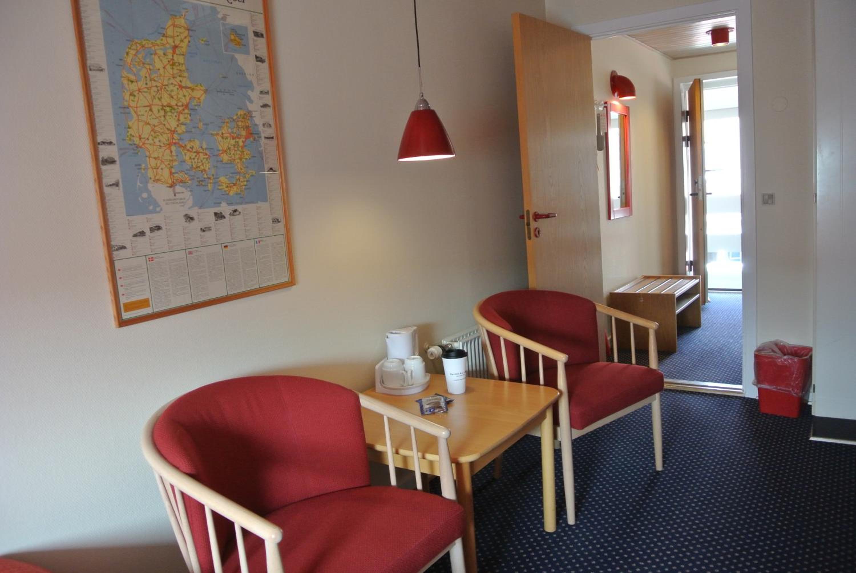 Twin Room - Photo 4
