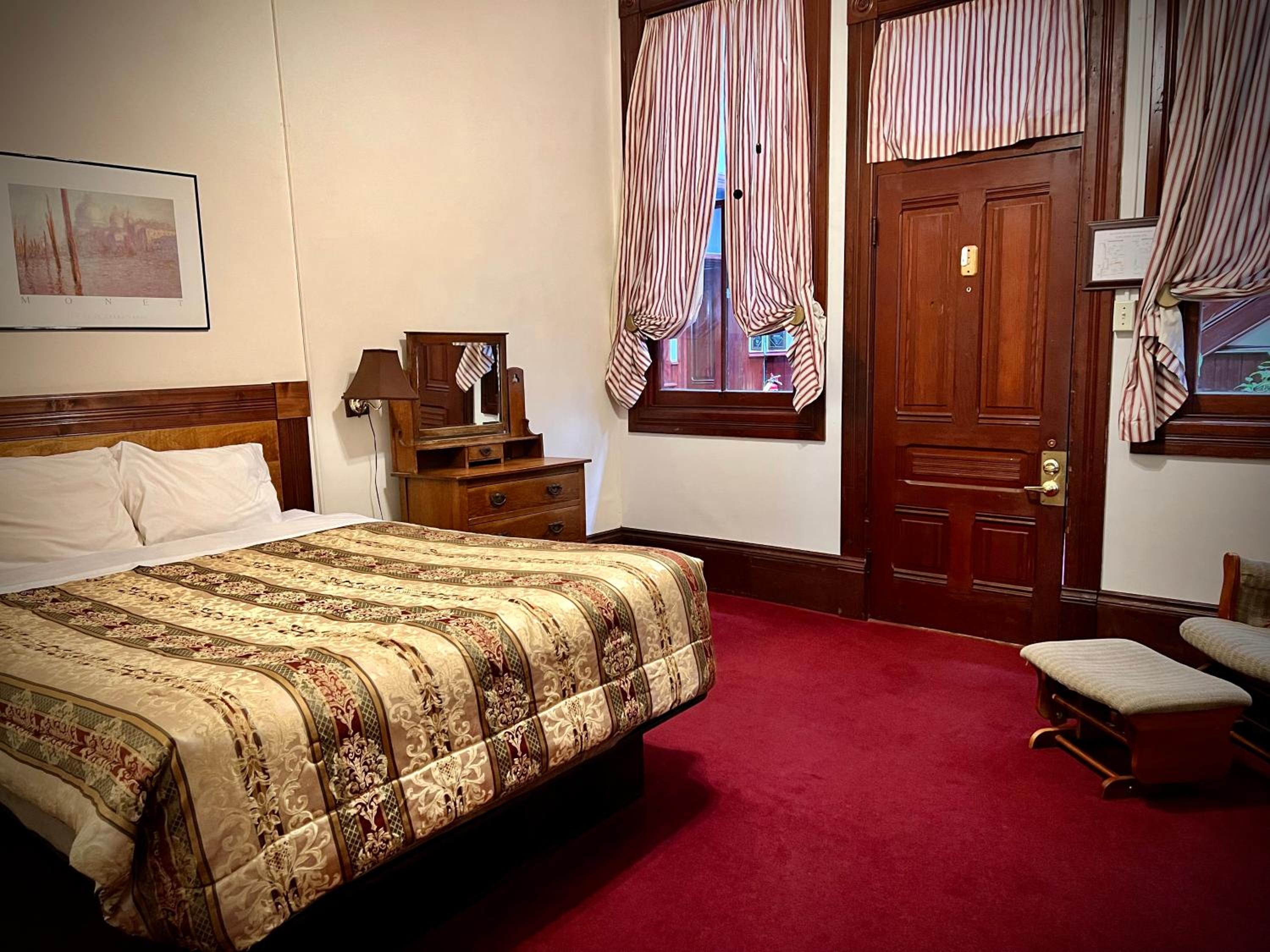Queen Room with Two Queen Beds Pet Friendly