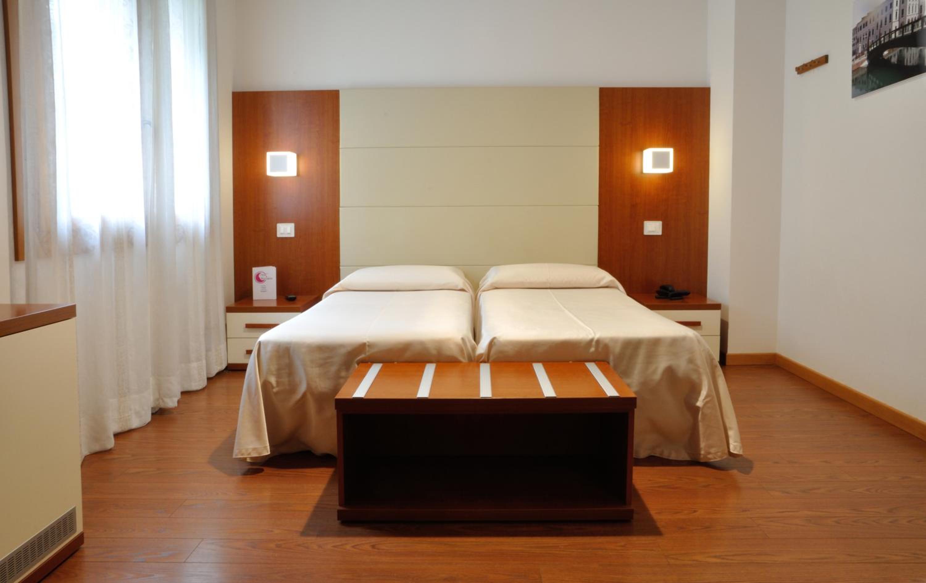 Twin Room photo 1