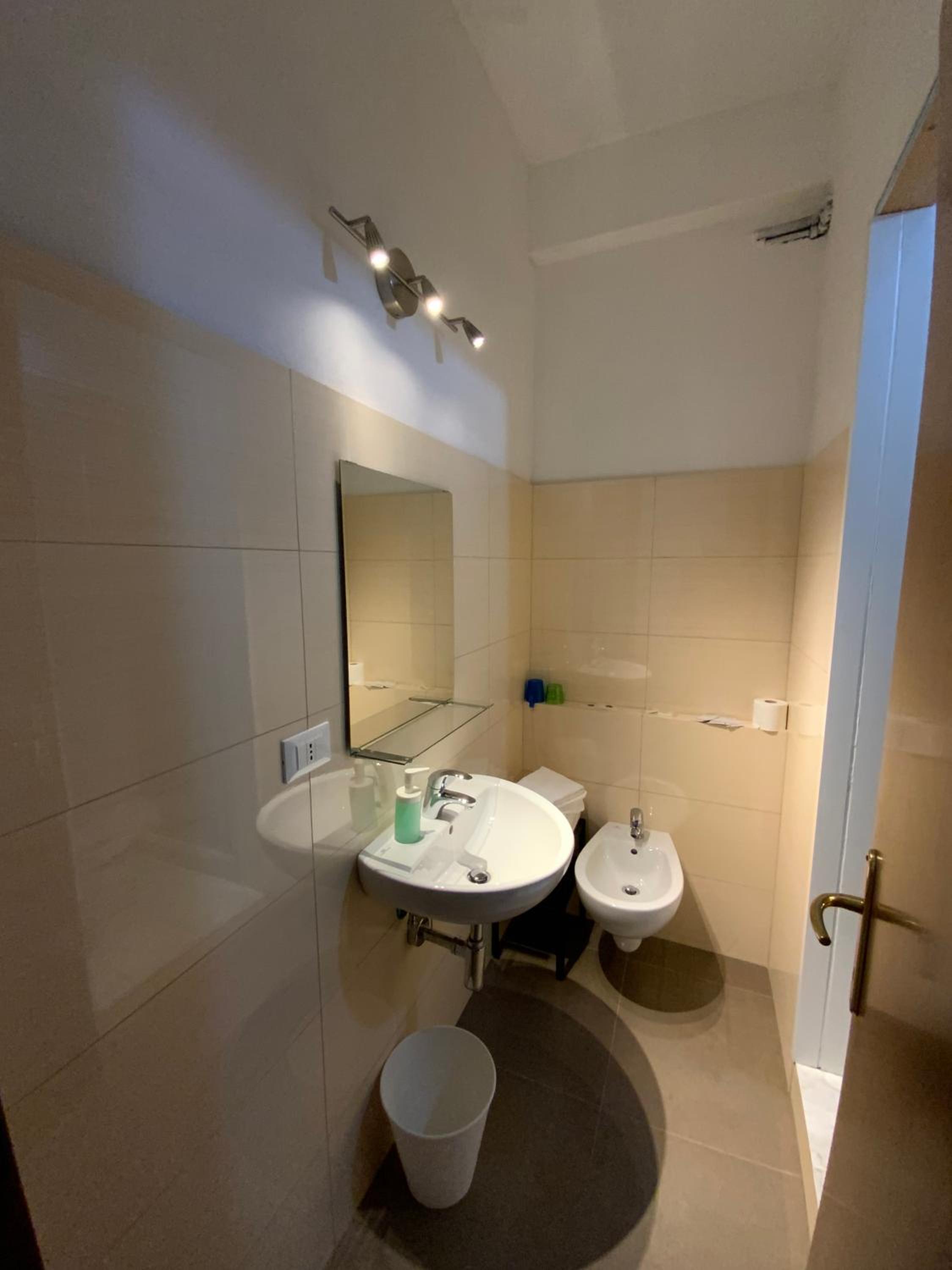 Economy Double Room photo 2