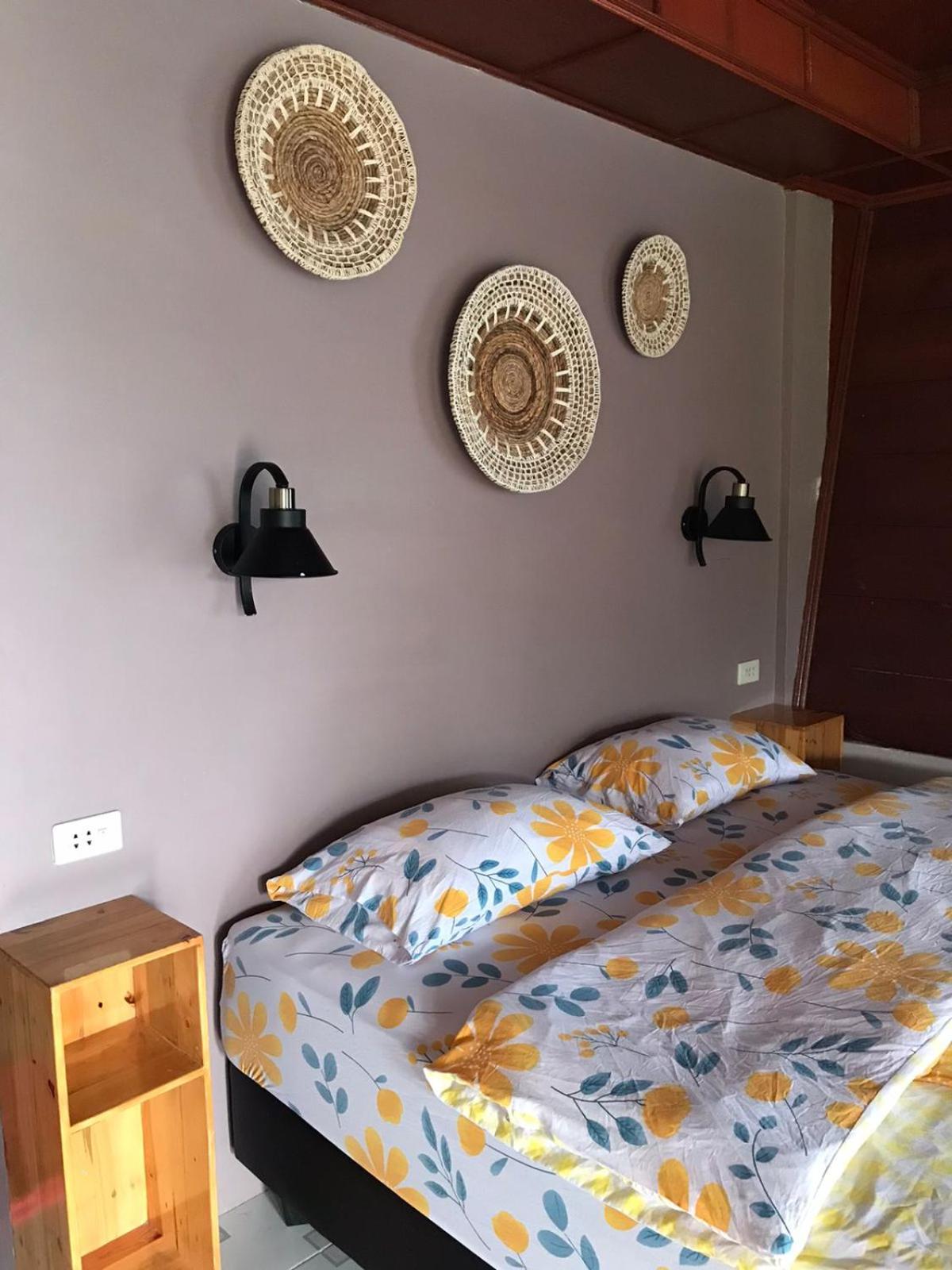 Double Room with Balcony and Sea View - Photo 1