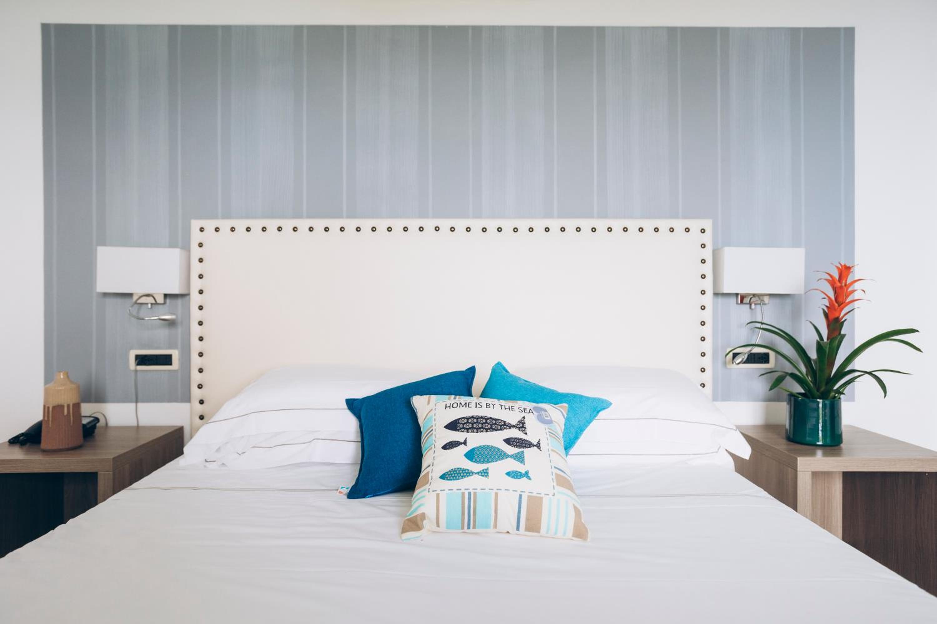 Triple Room with Sea View - Photo 6