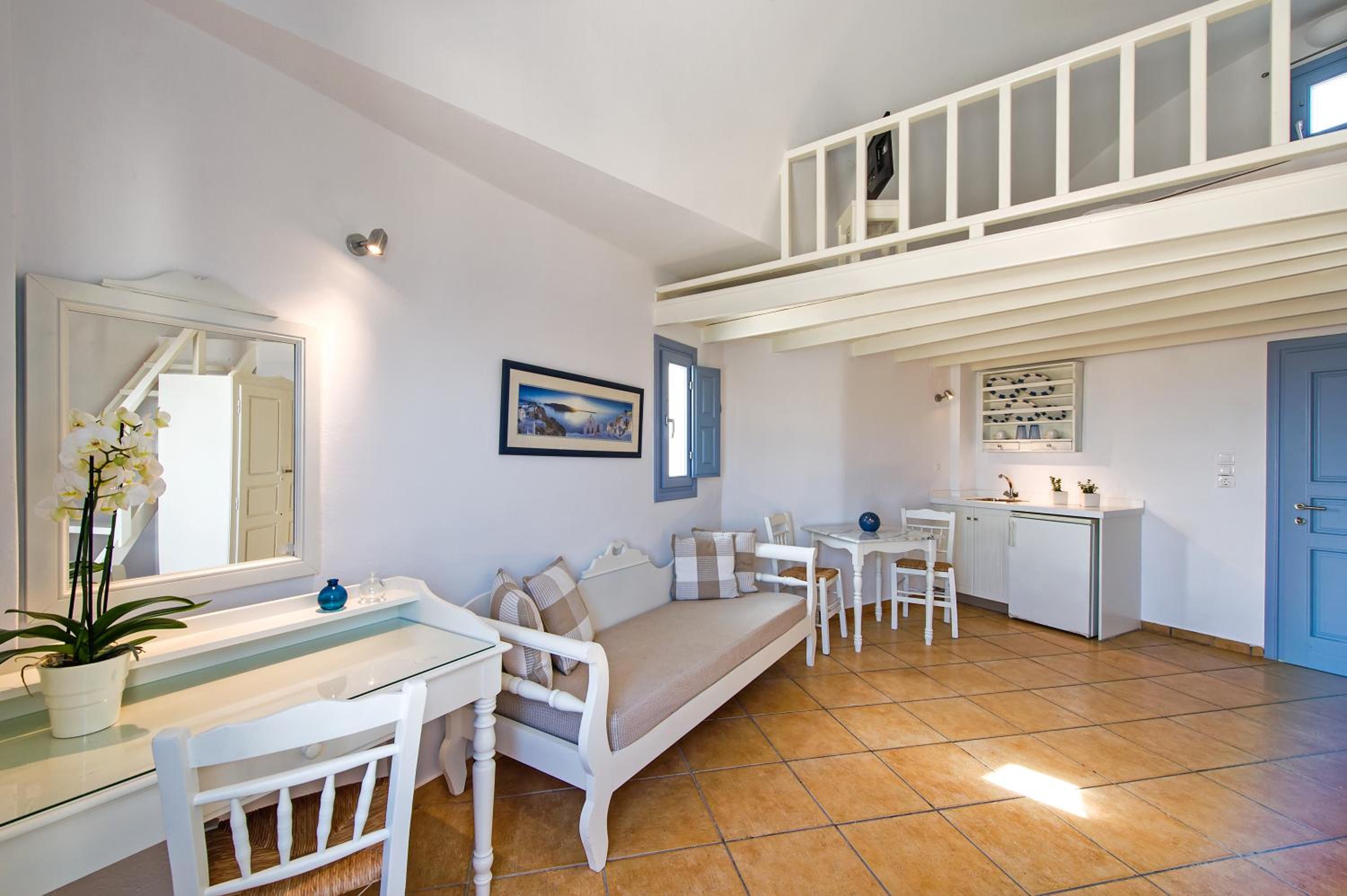 Traditional Suite - Photo 9