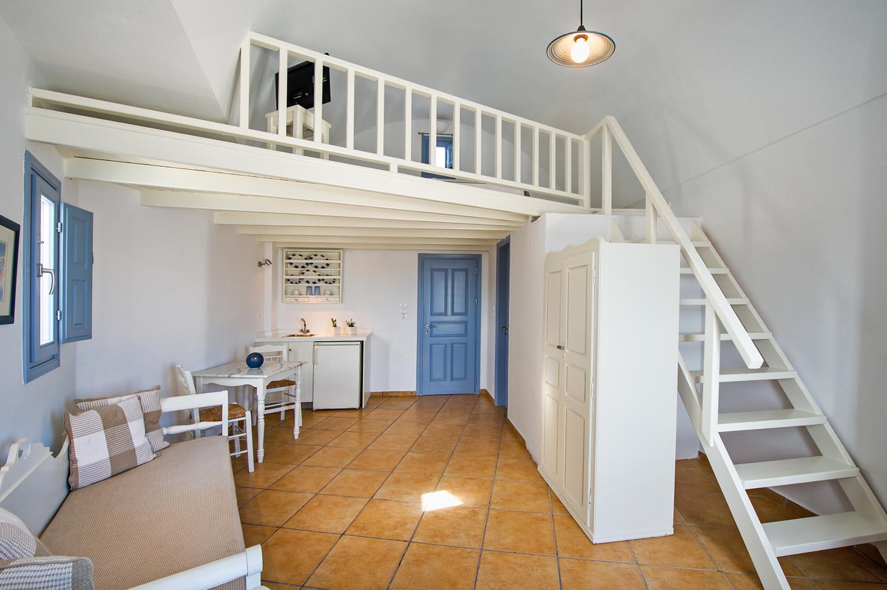 Traditional Suite - Photo 6