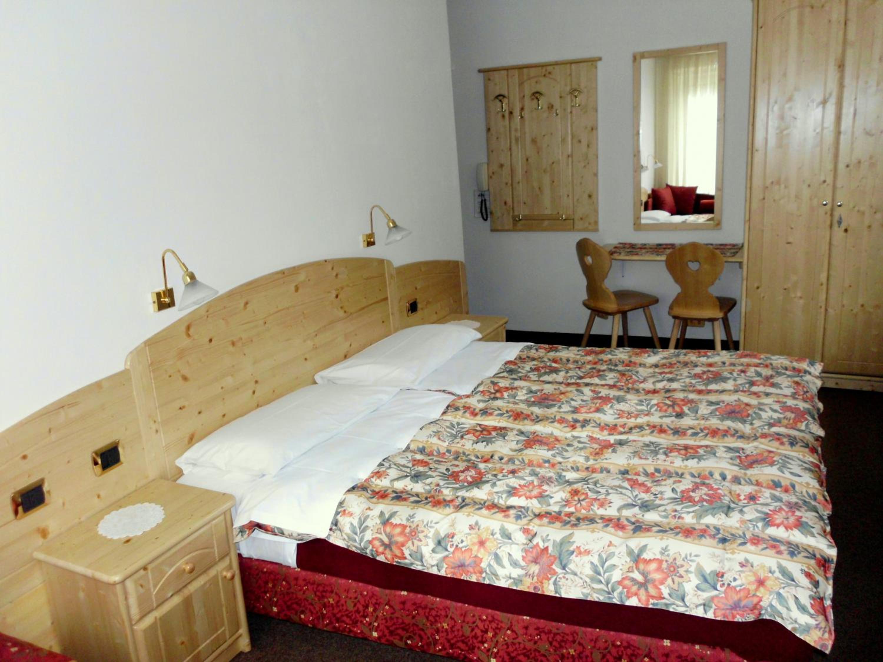 Double or Twin Room photo 2