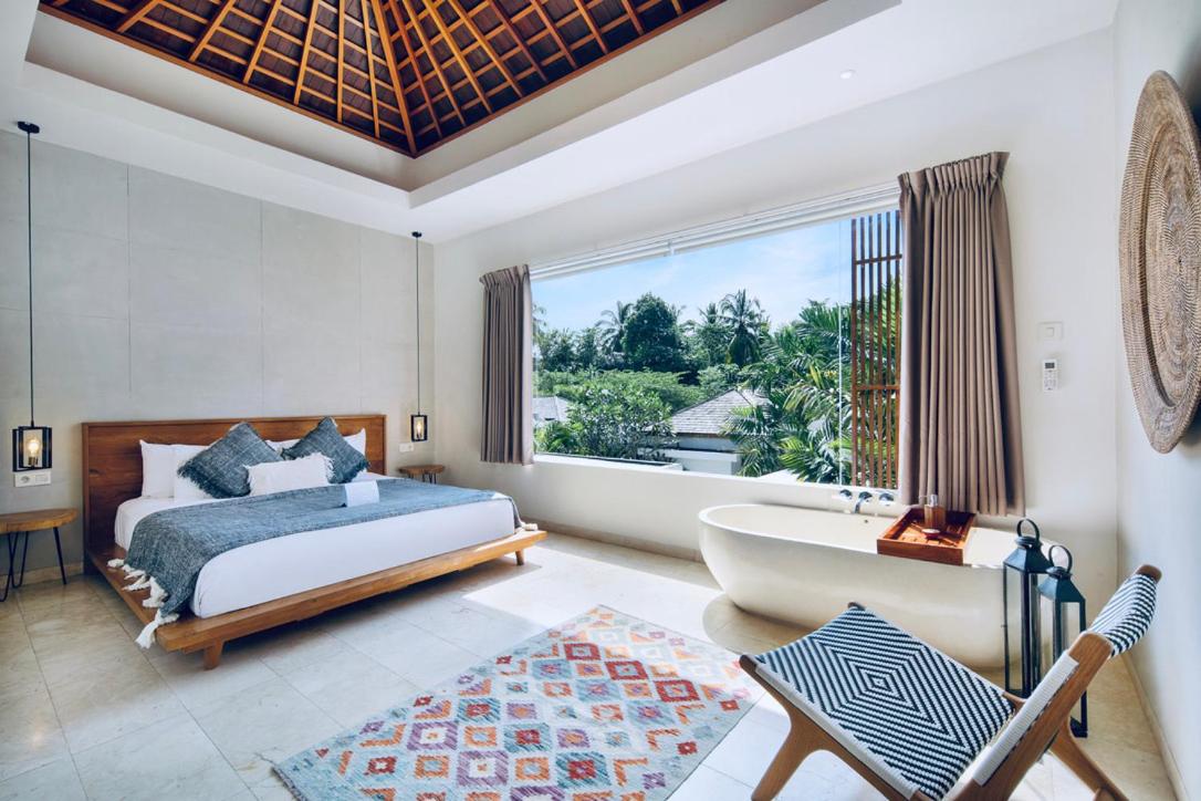 One-Bedroom Villa with Private Pool - Photo 14