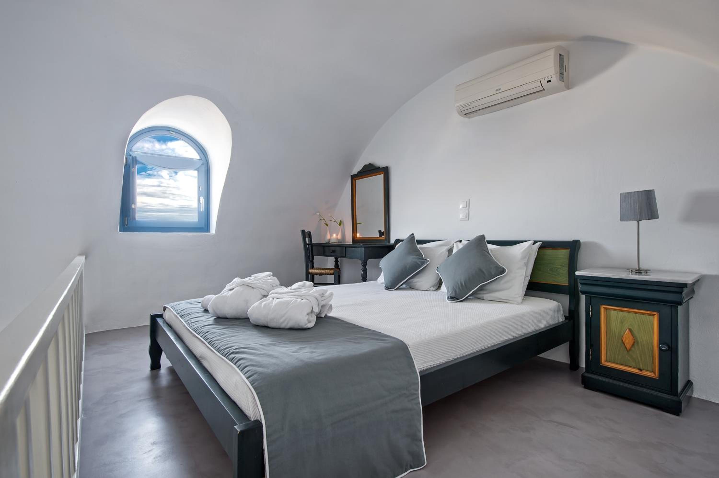 Traditional Suite - Photo 2