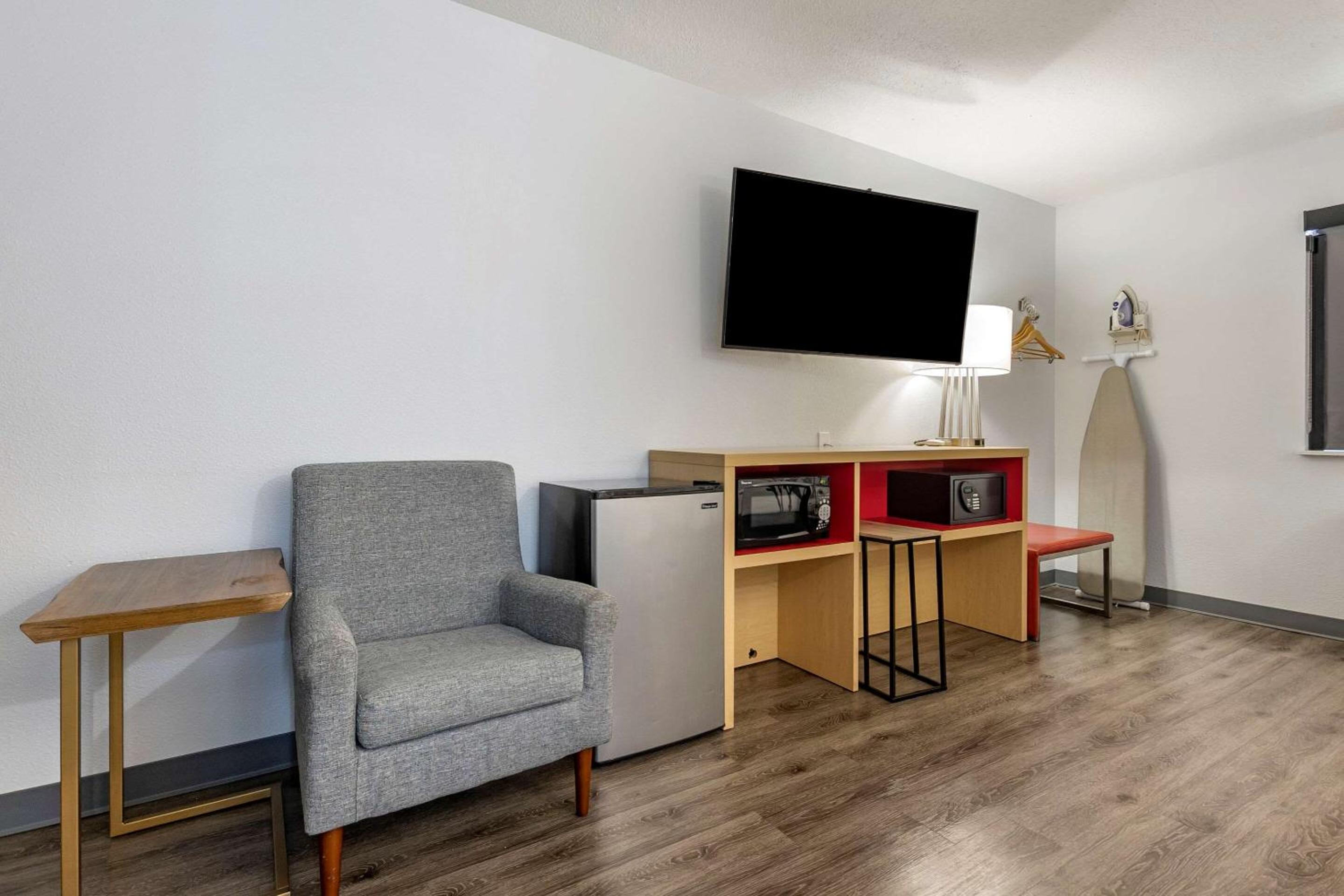 Superior Double Room with Two Double Beds photo 2