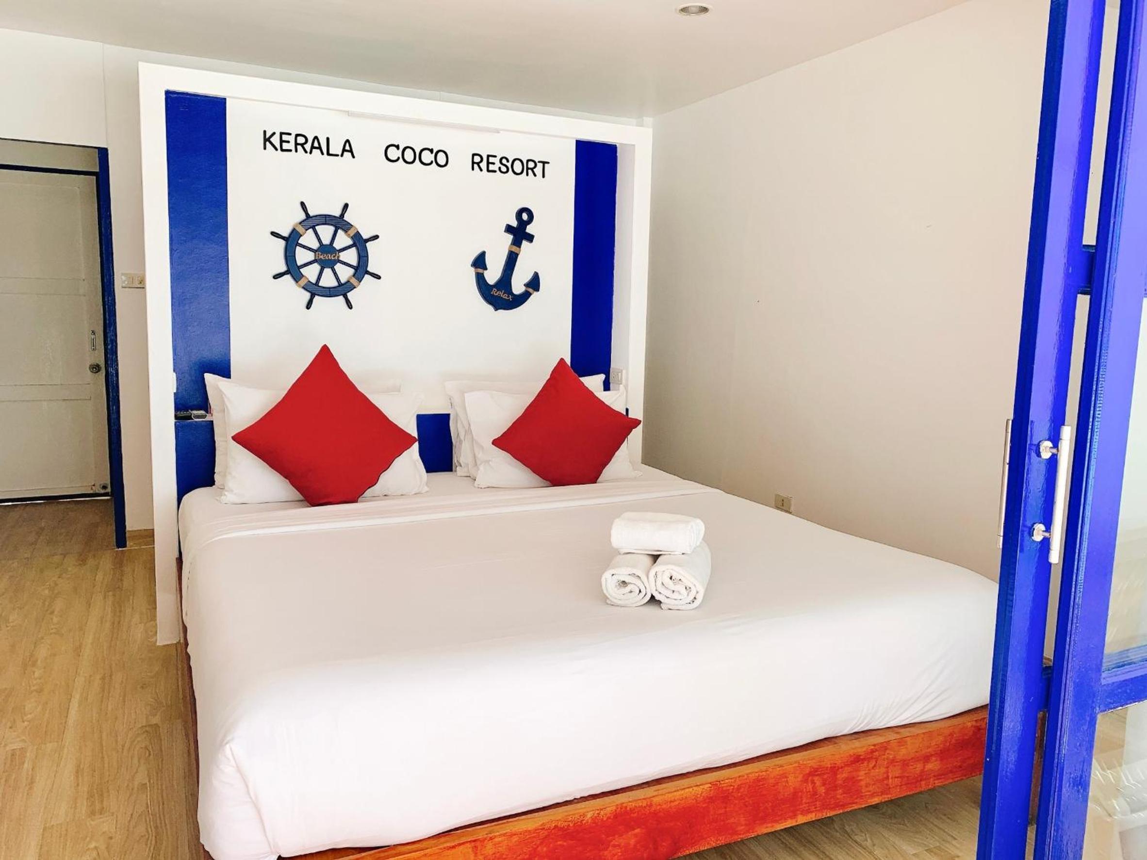 Double Room with Balcony - Photo 2