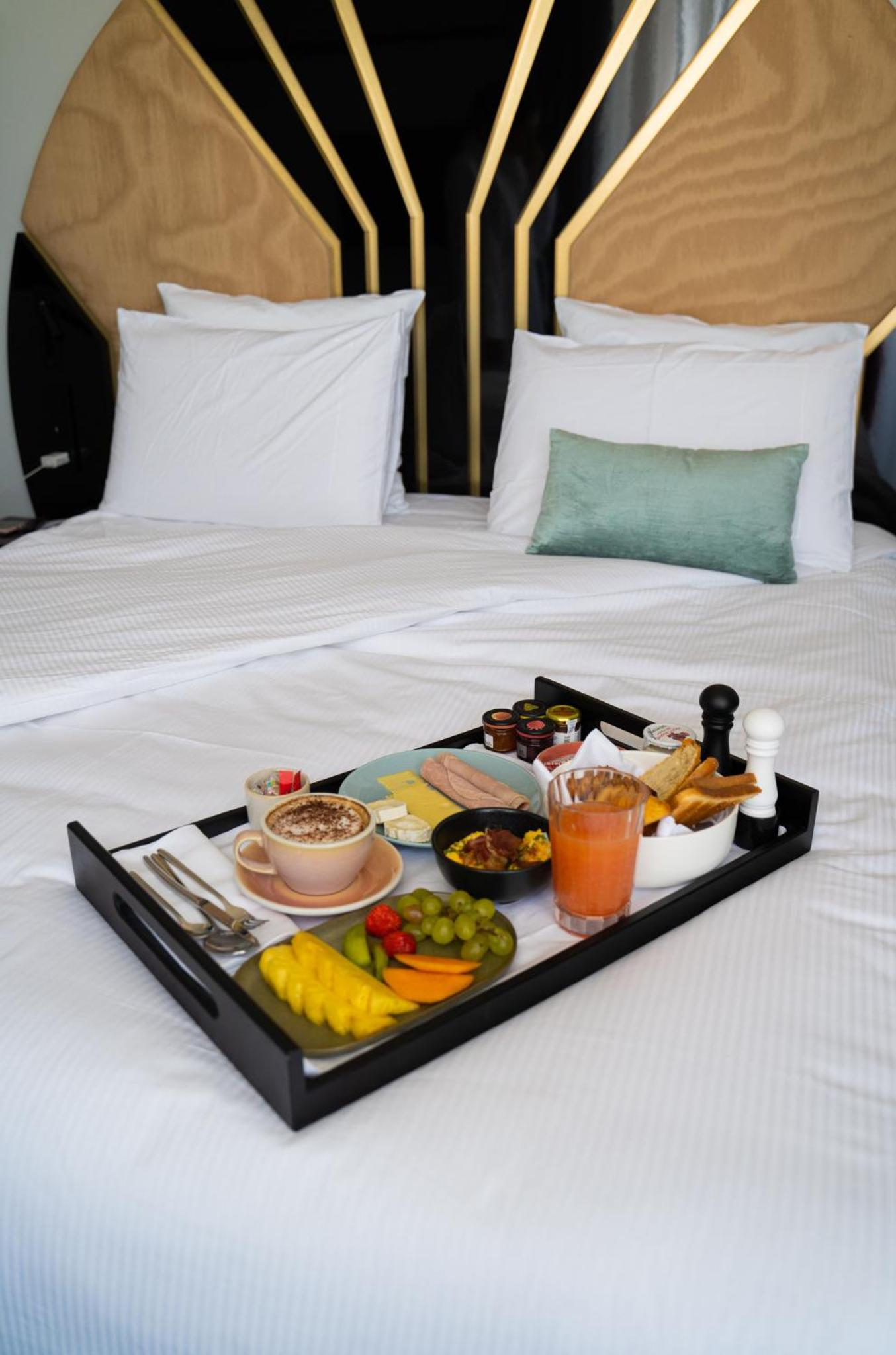 Superior Double Room with Balcony - Photo 3