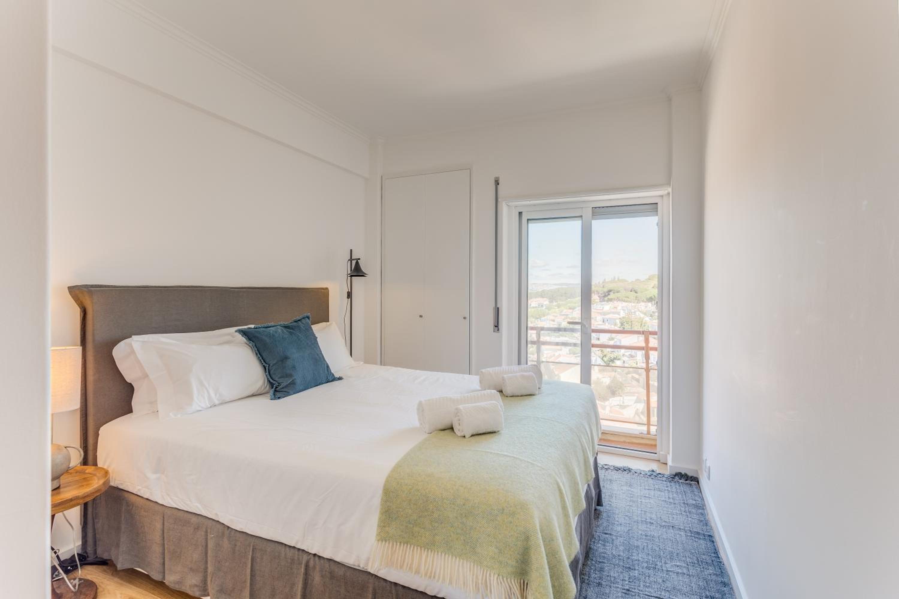 Apartment with Sea View - Photo 33