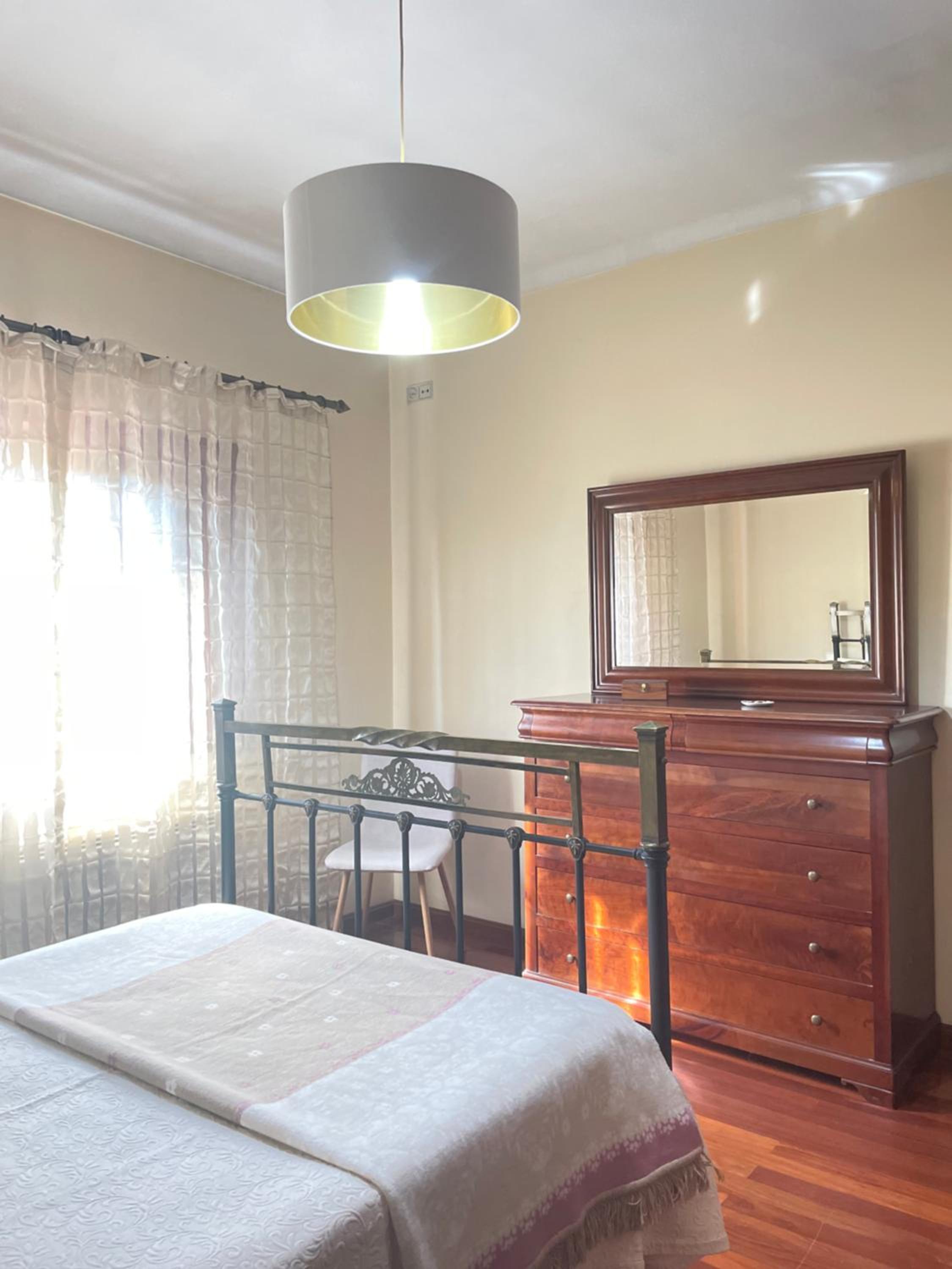 Three-Bedroom House - Photo 2