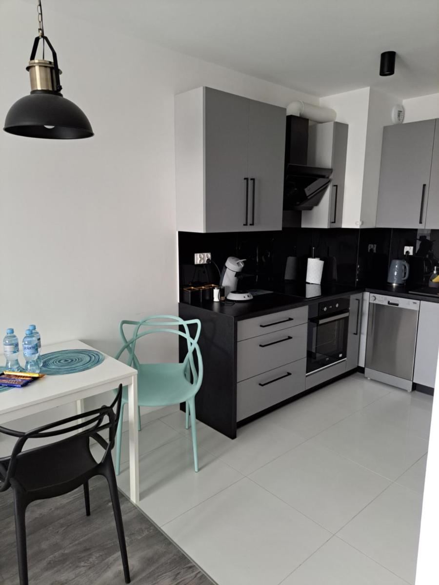 One-Bedroom Apartment - Photo 11