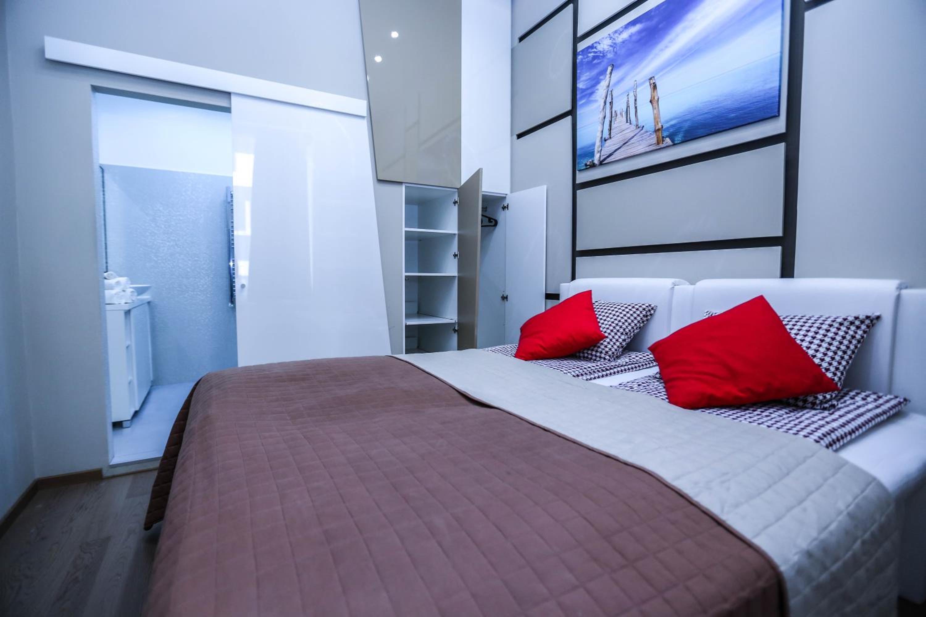 Two-Bedroom Apartment - Photo 4