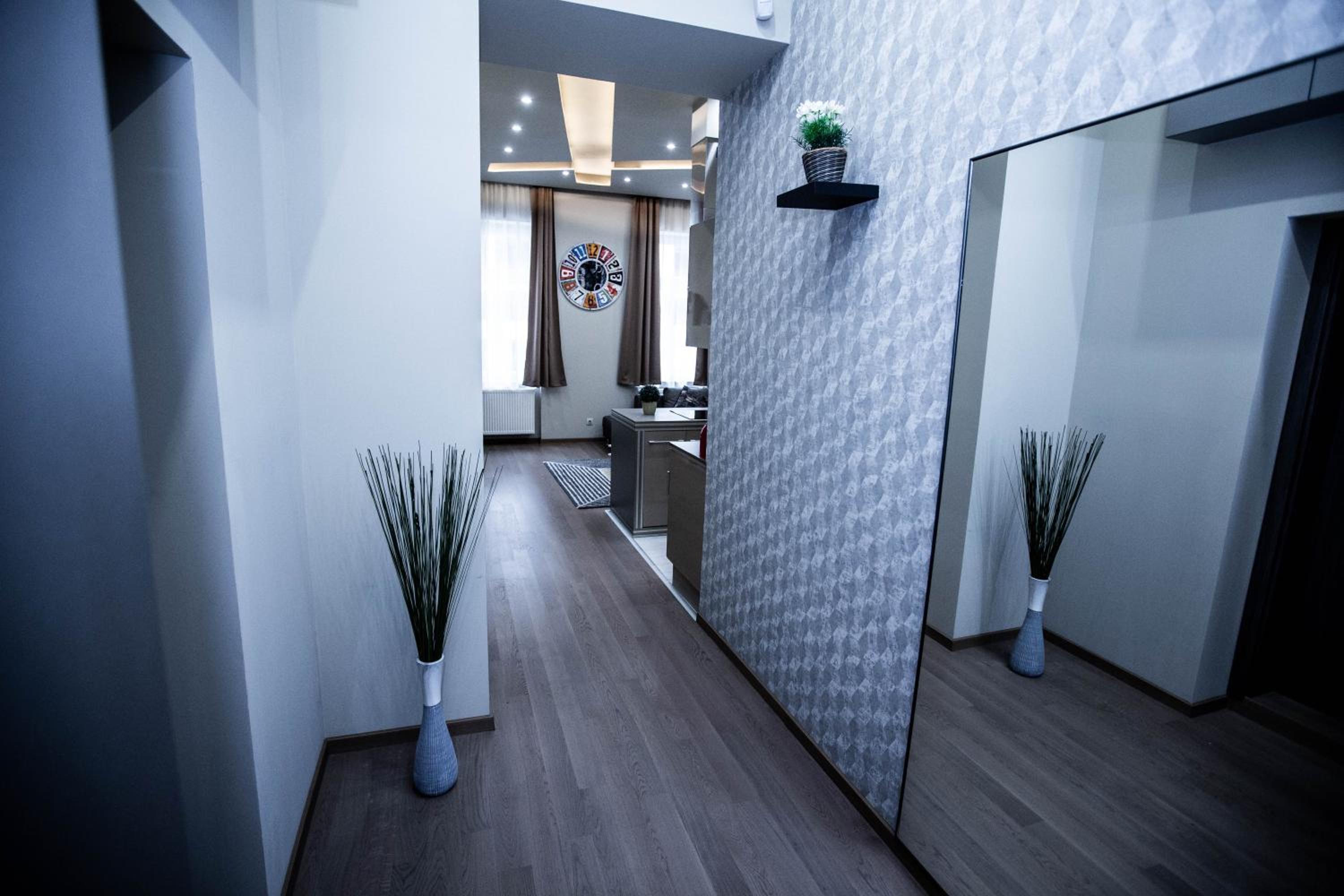 Two-Bedroom Apartment - Photo 11