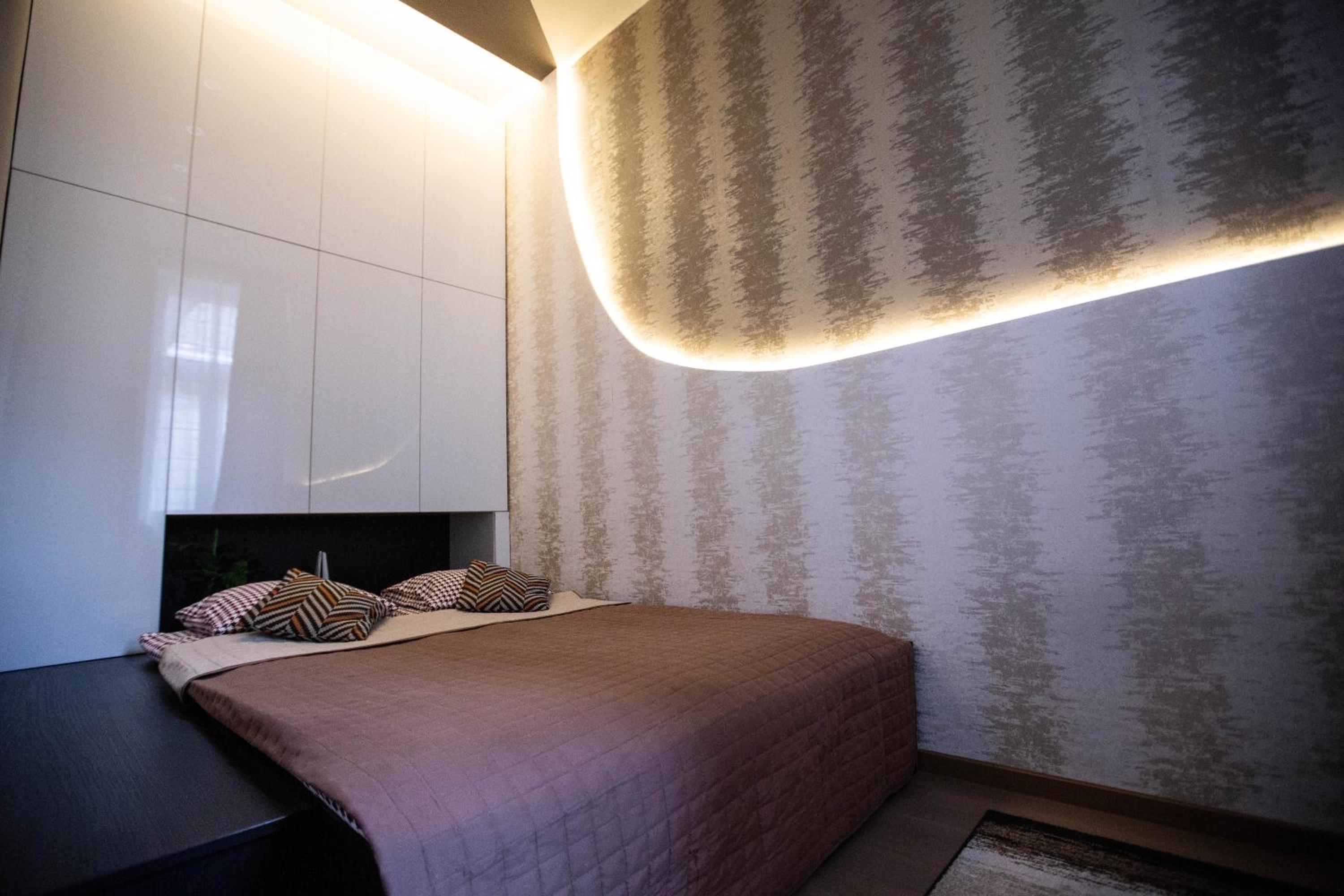 Two-Bedroom Apartment - Photo 19