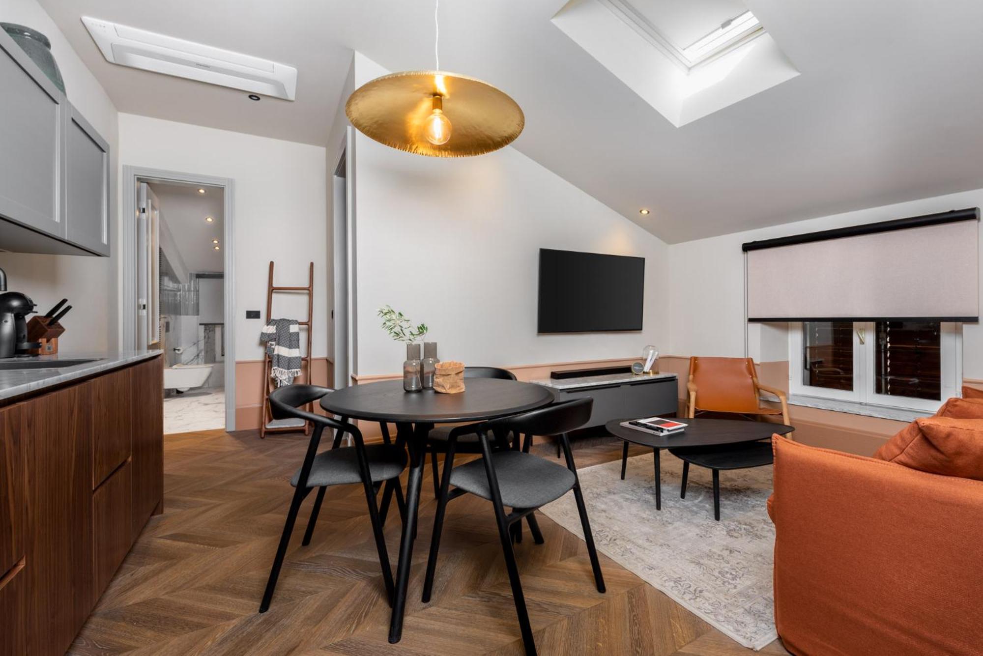Deluxe Apartment - Photo 1