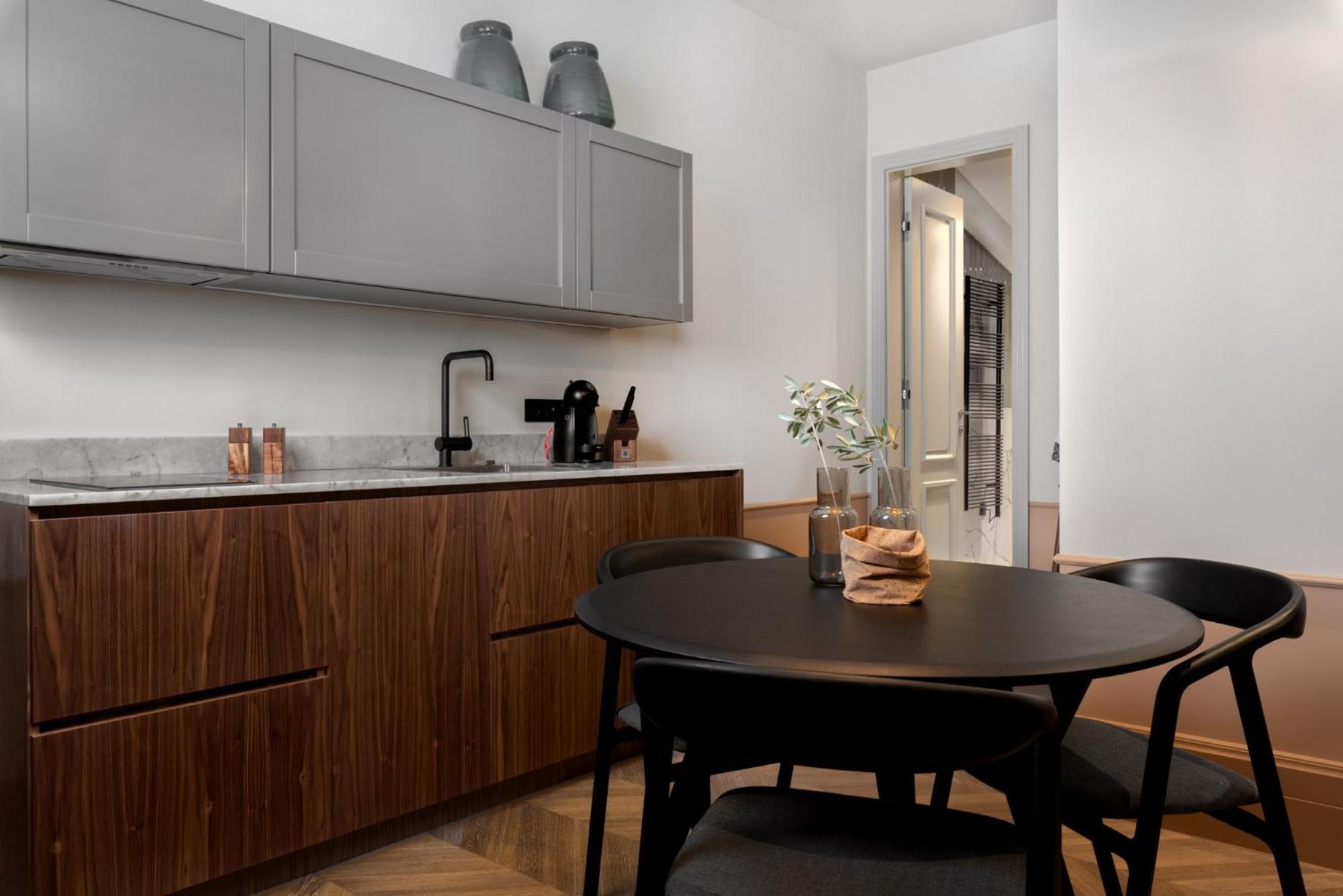 Deluxe Apartment - Photo 10