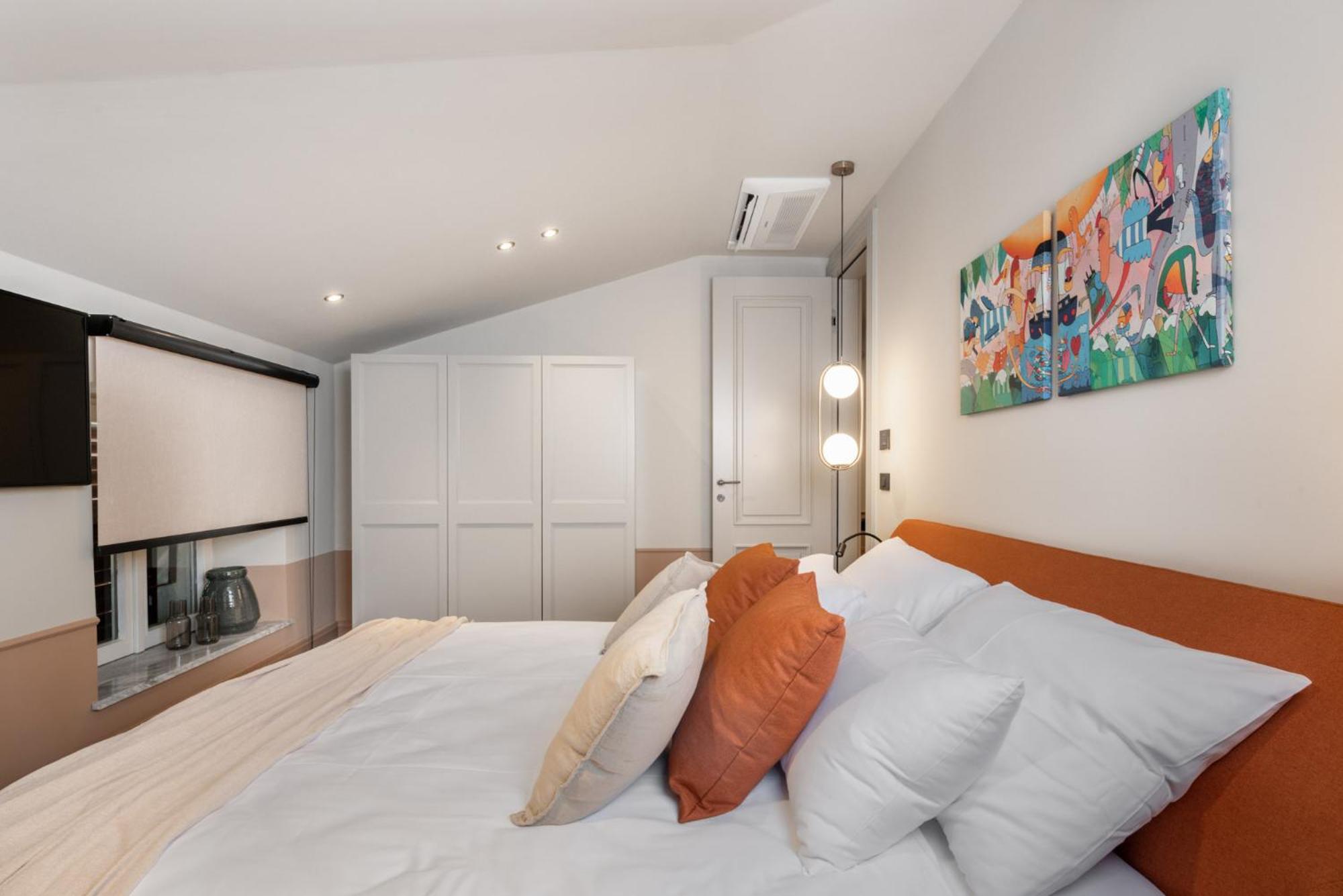Deluxe Apartment - Photo 2