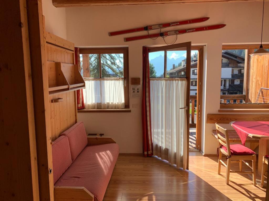 One-Bedroom Apartment (5 Adults) photo 1