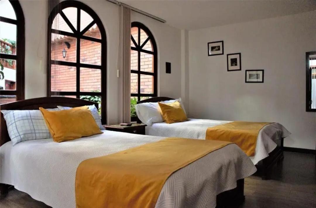 Deluxe Semi-Double Room - 2 beds photo 3