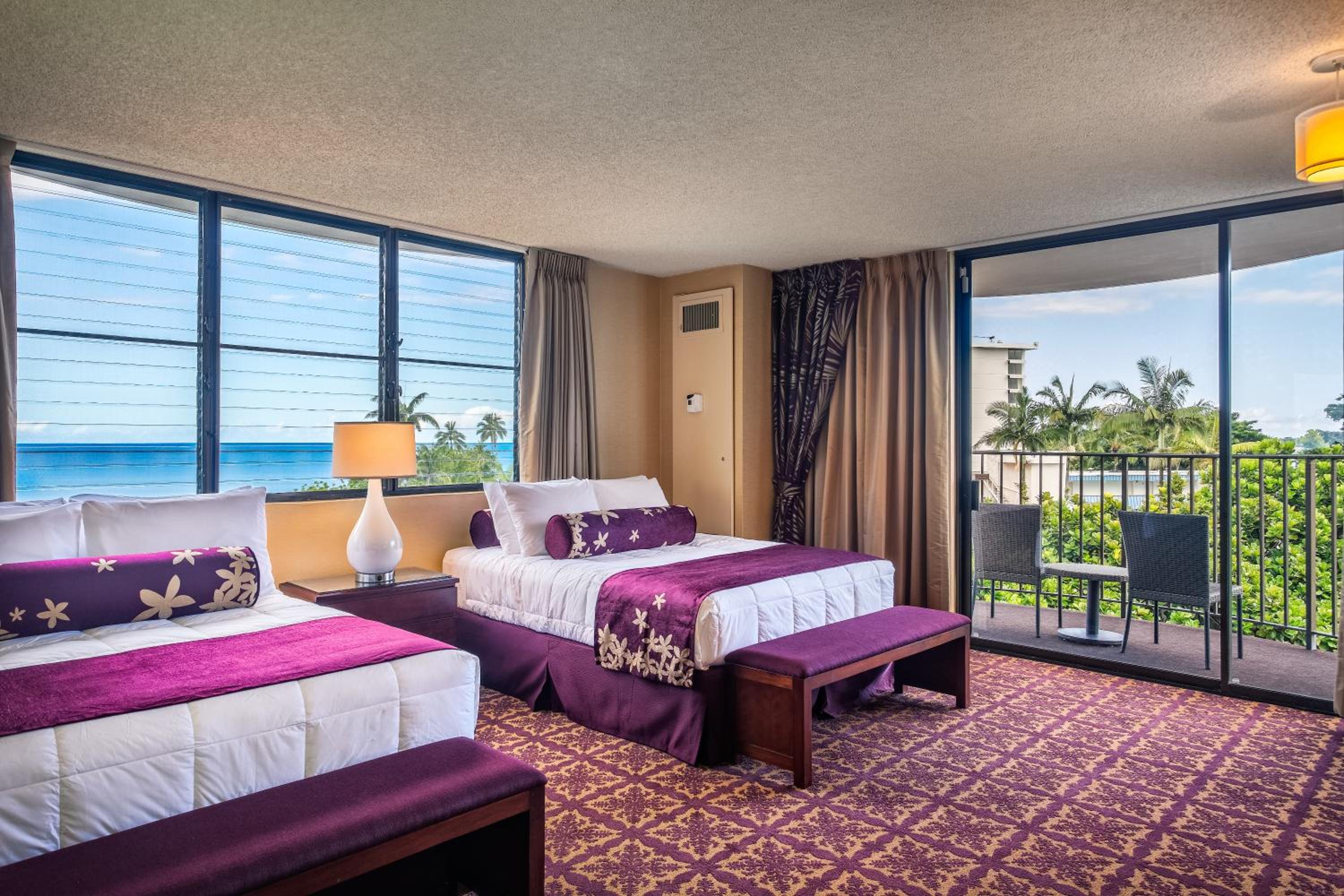 1-Bedroom Banyan Suite W/ Kitchenette
