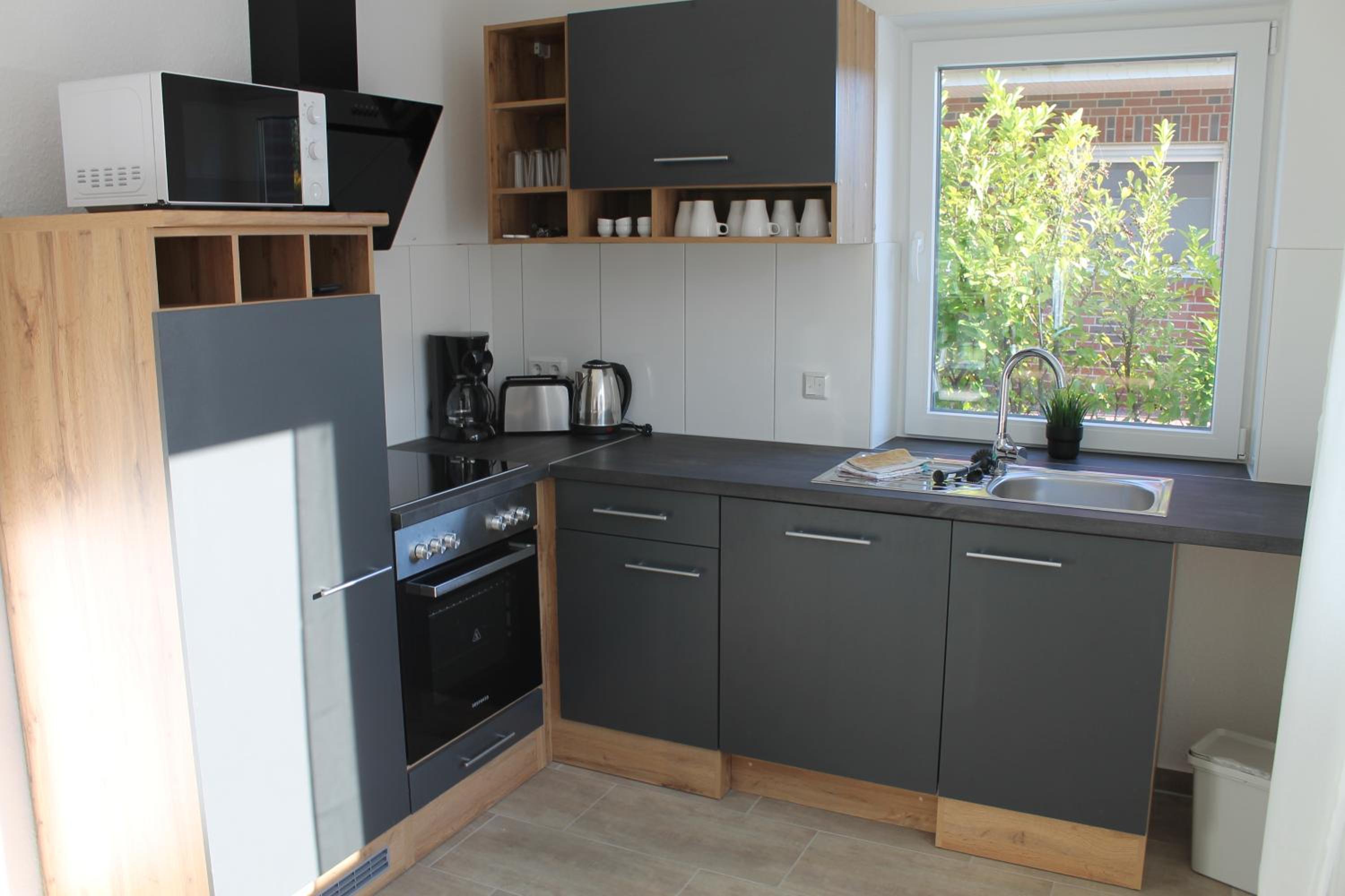 Two-Bedroom House - Photo 6