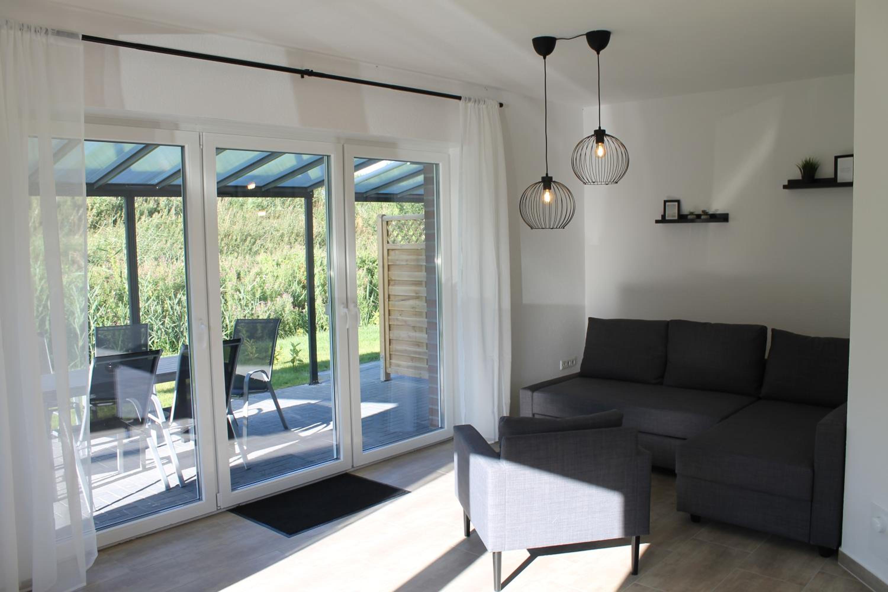 Two-Bedroom House - Photo 5