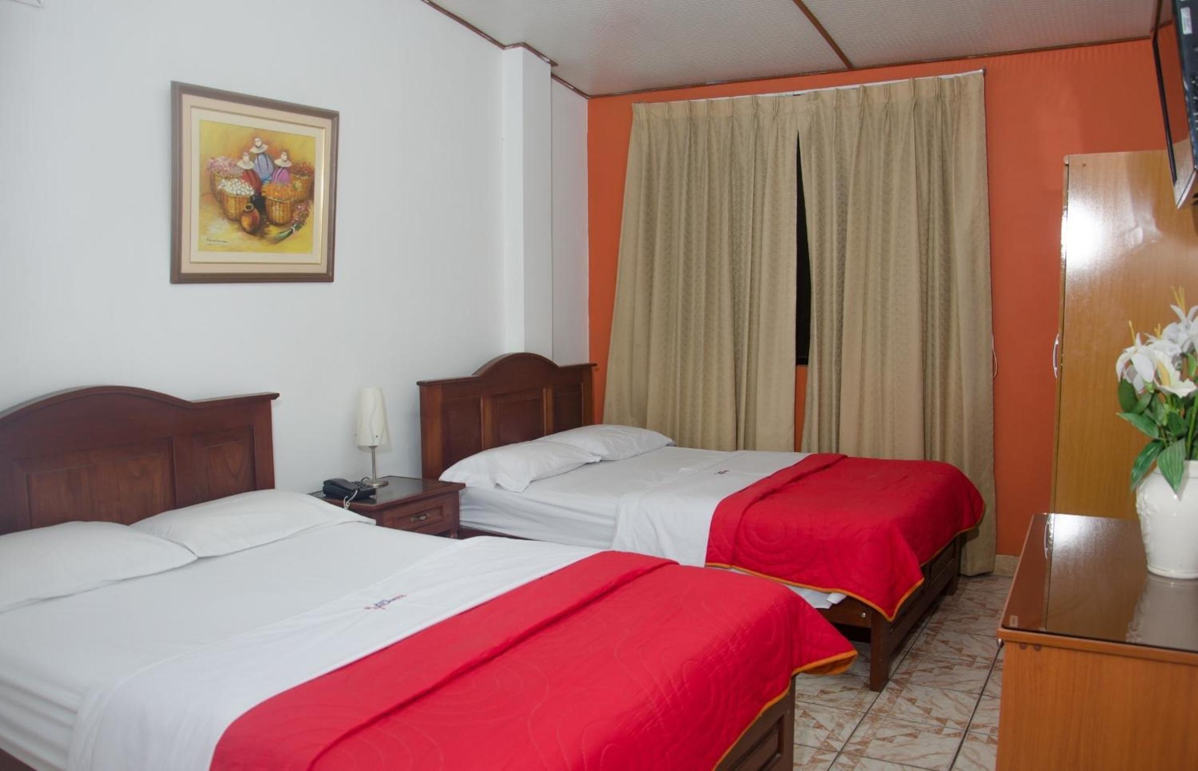 King Room with Two King Beds photo 1