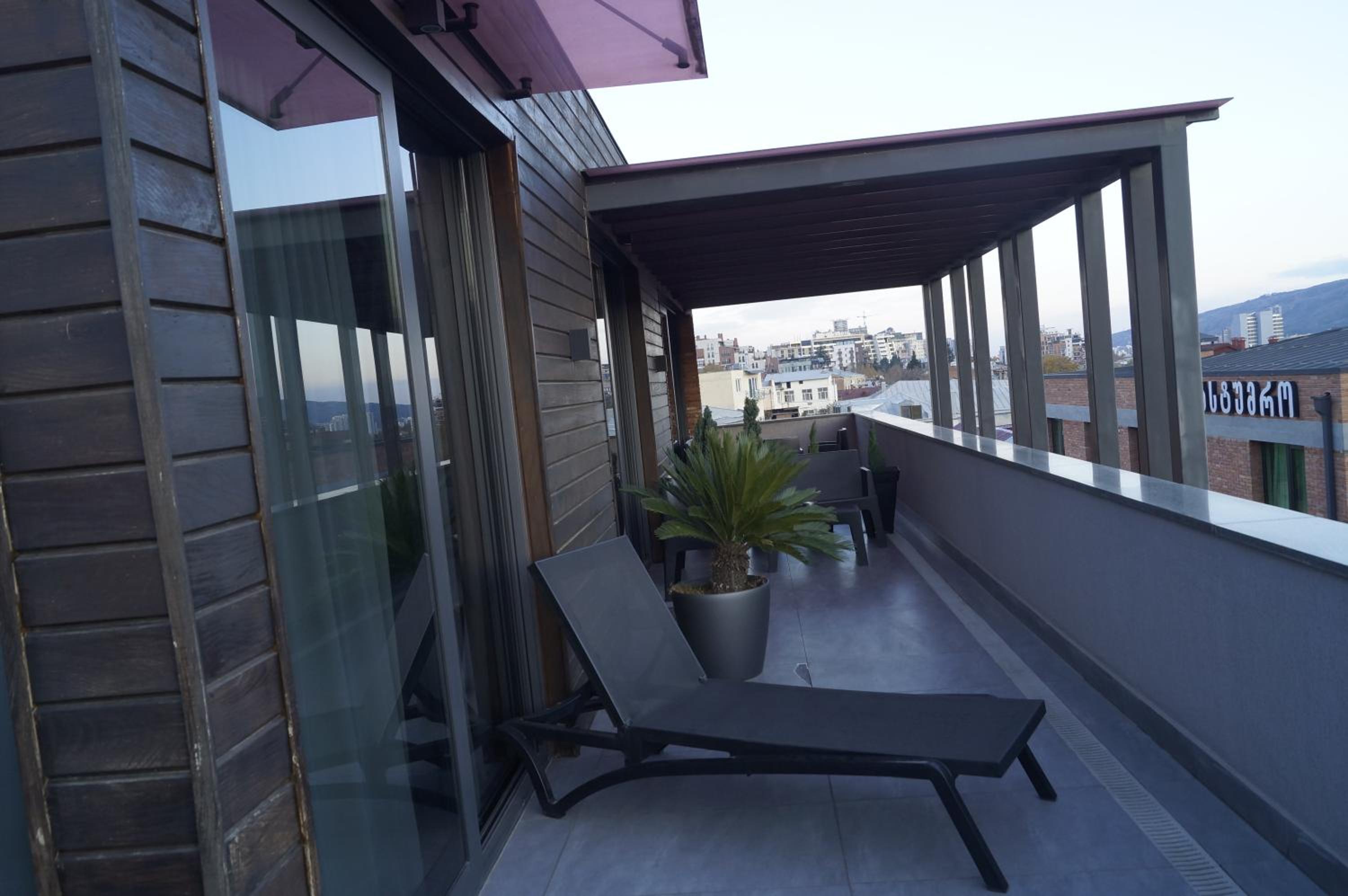 Deluxe Suite - Photo 4