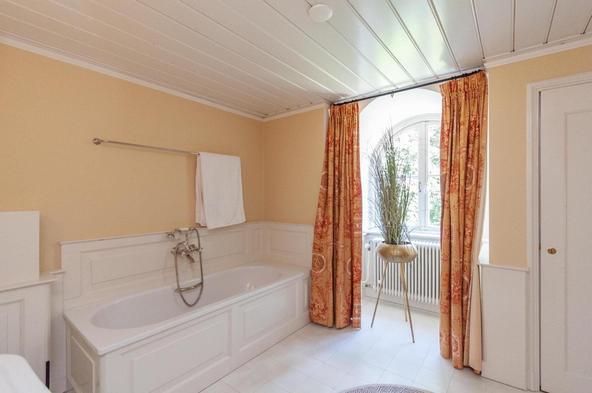 Deluxe Queen Room photo 2
