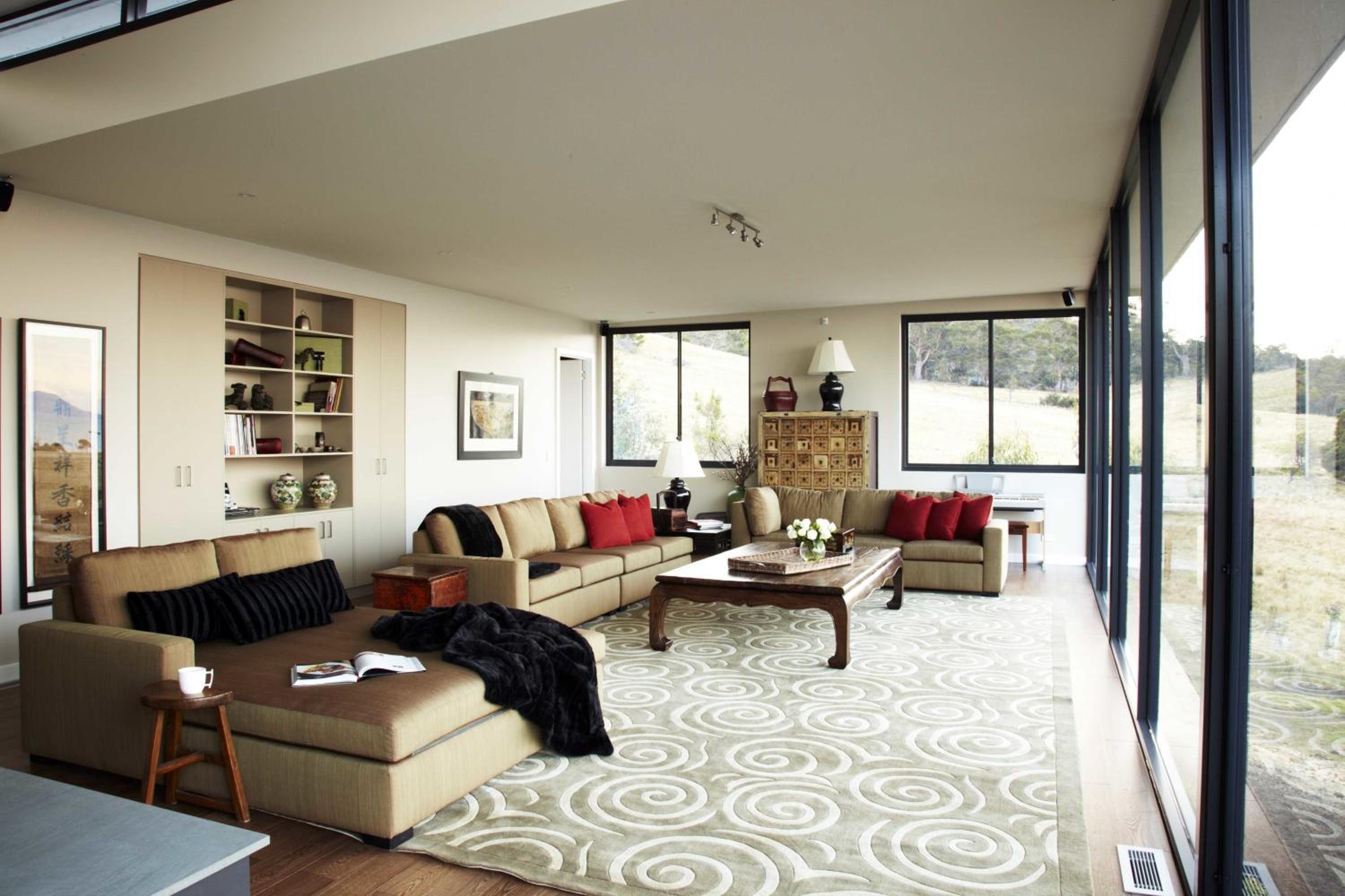 Three-Bedroom House photo 1