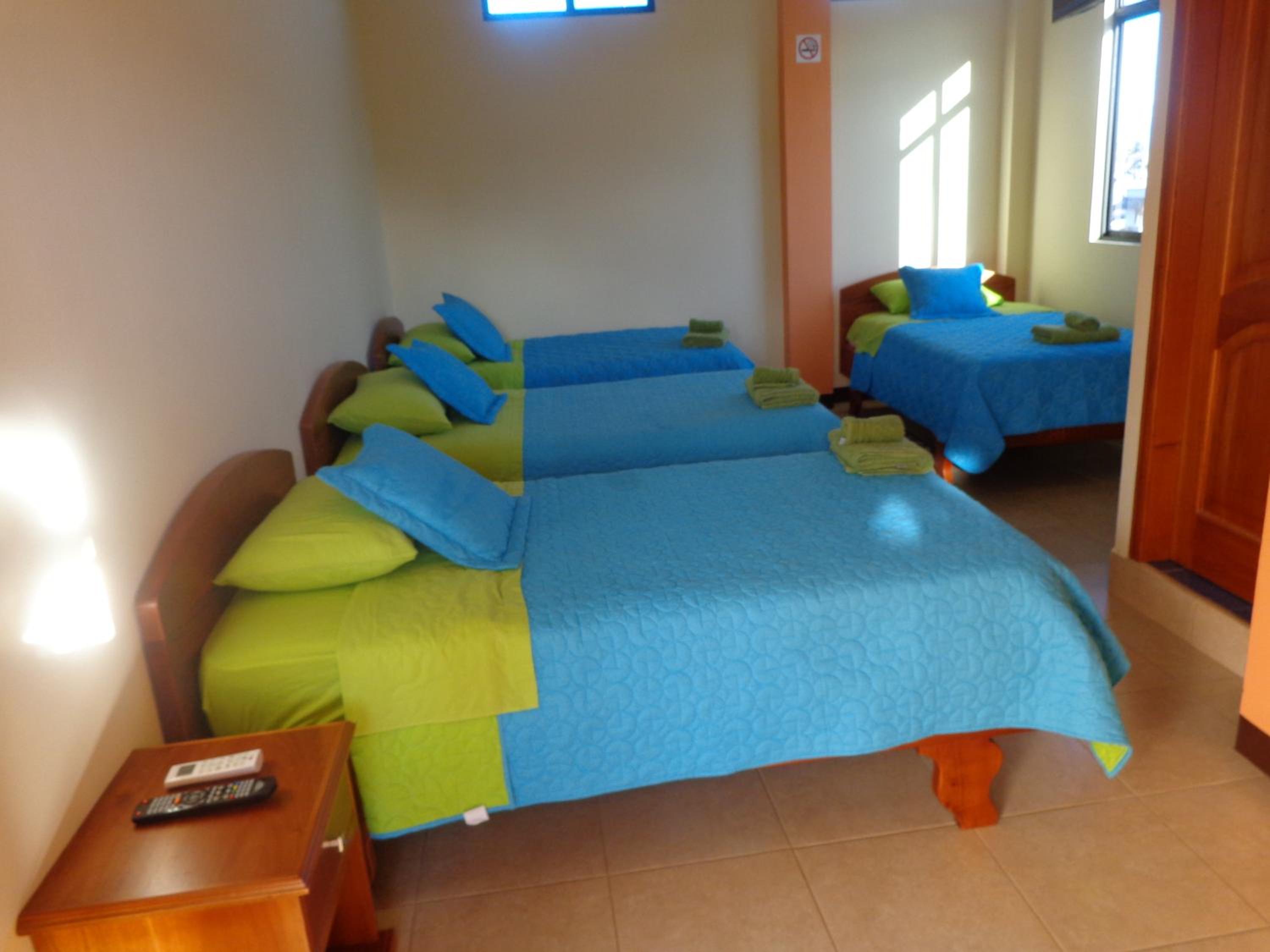 Quadruple Room with Private Bathroom - Photo 14