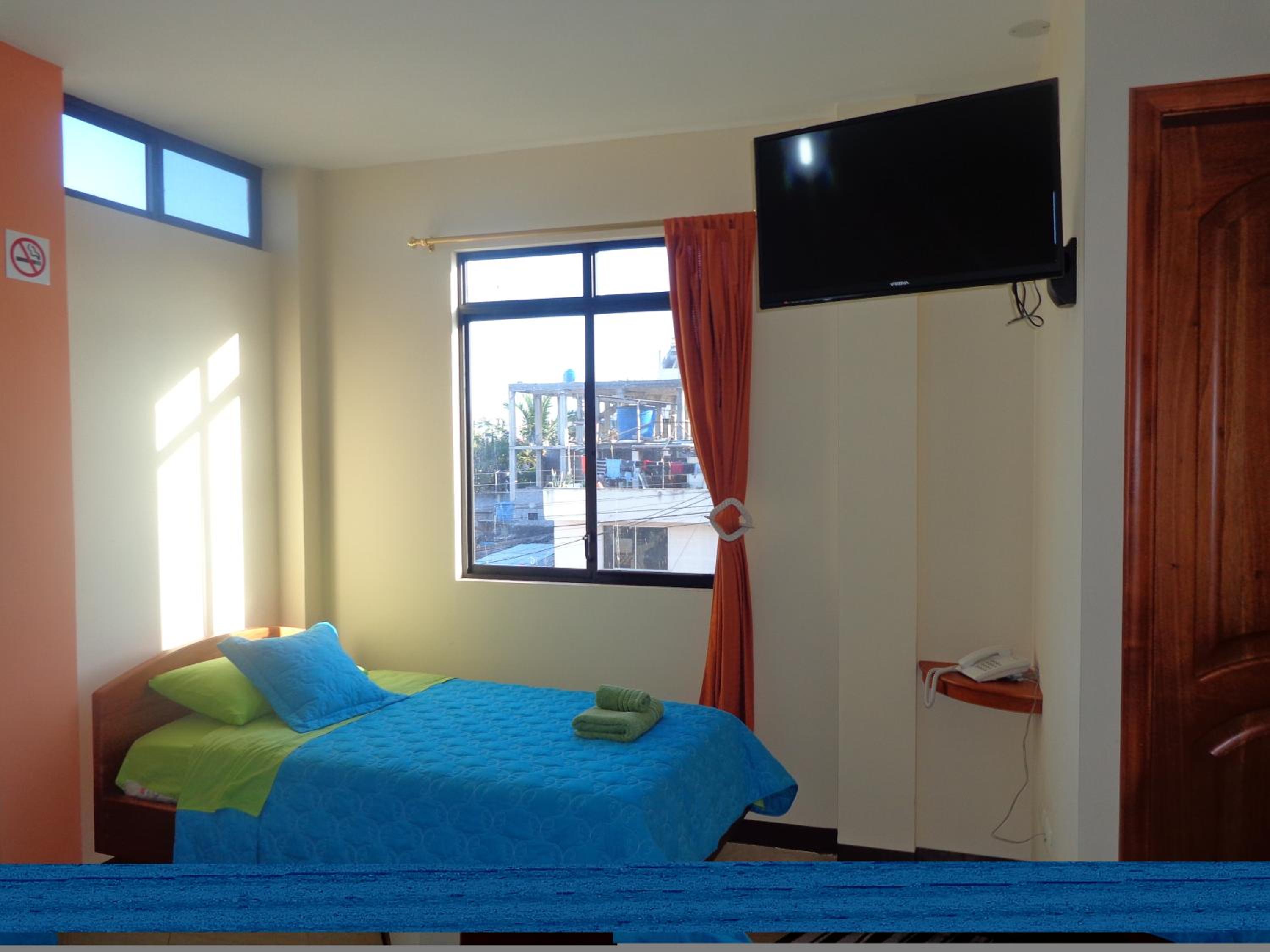 Quadruple Room with Private Bathroom - Photo 1