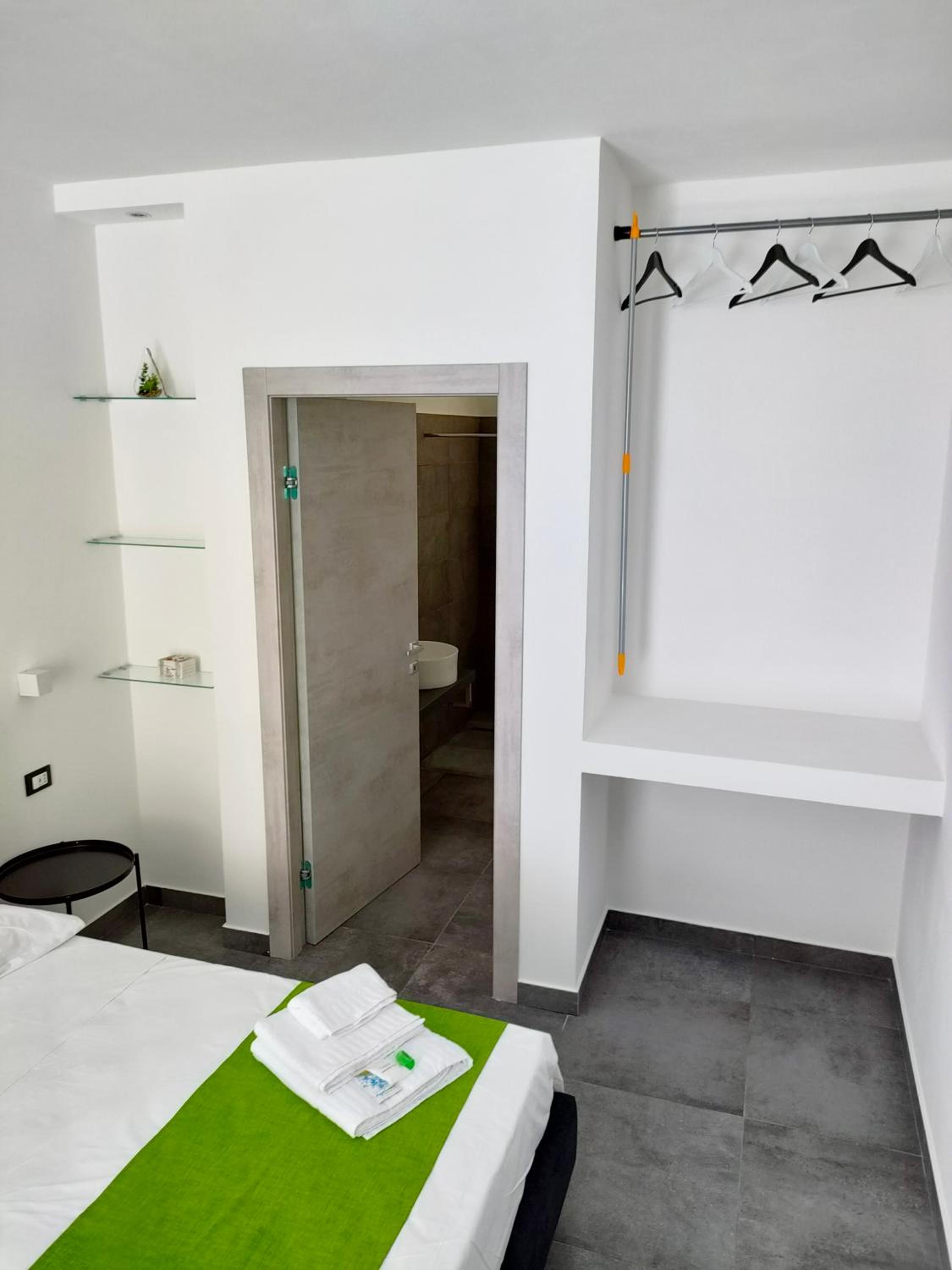 Double Room with Private Bathroom photo 2