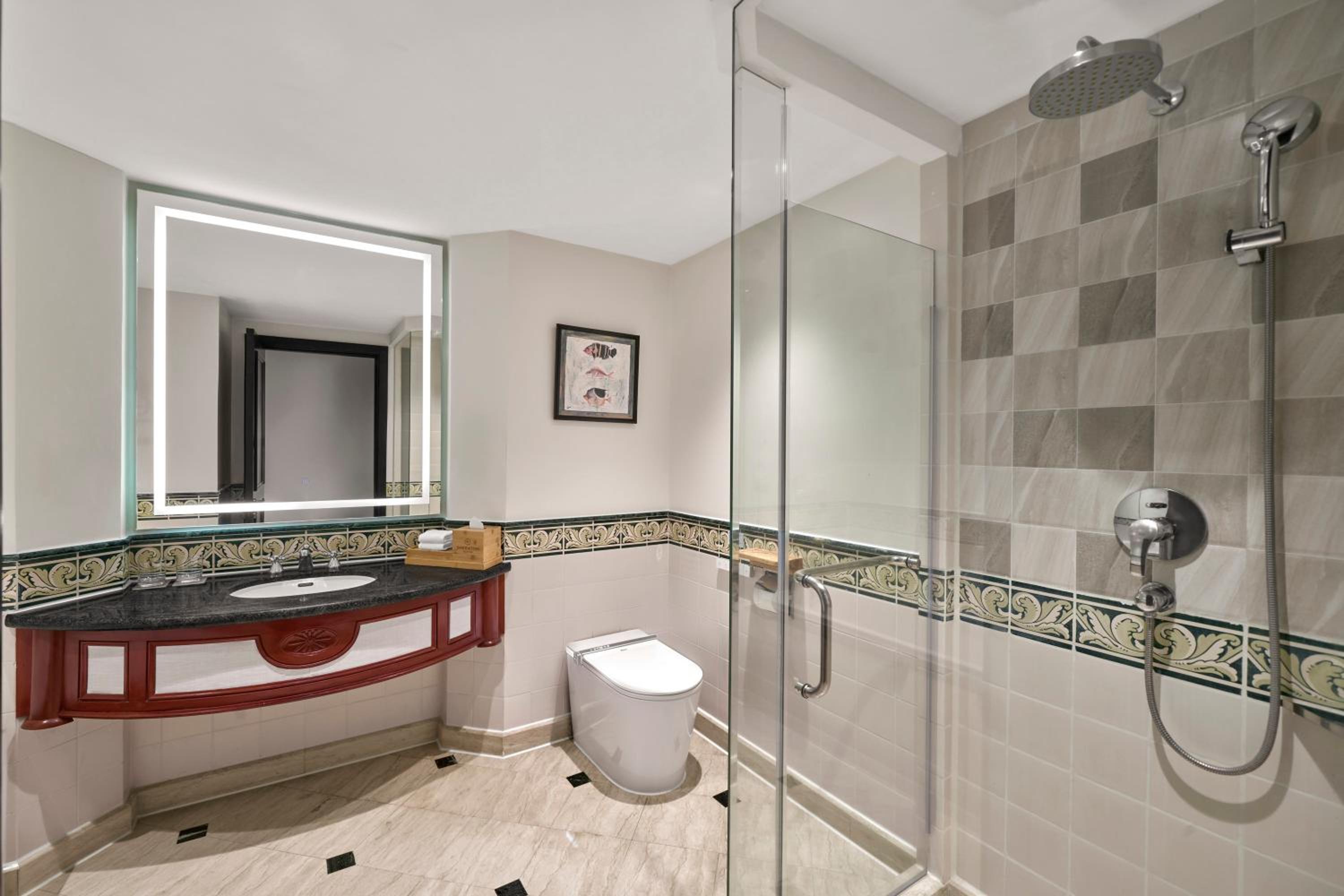 One-Bedroom King Studio Suite - Club Level