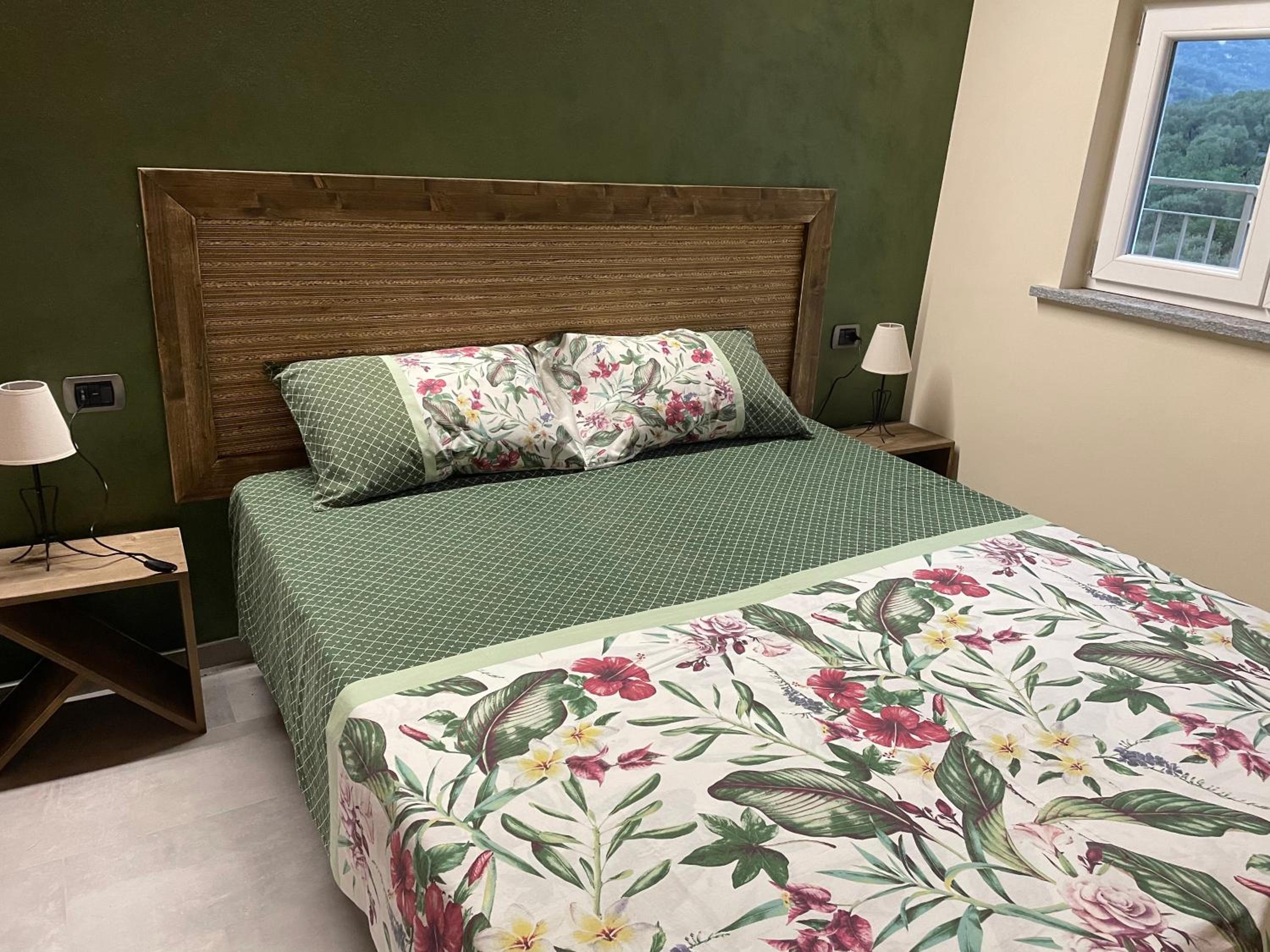 Double or Twin Room with Private Bathroom photo 3