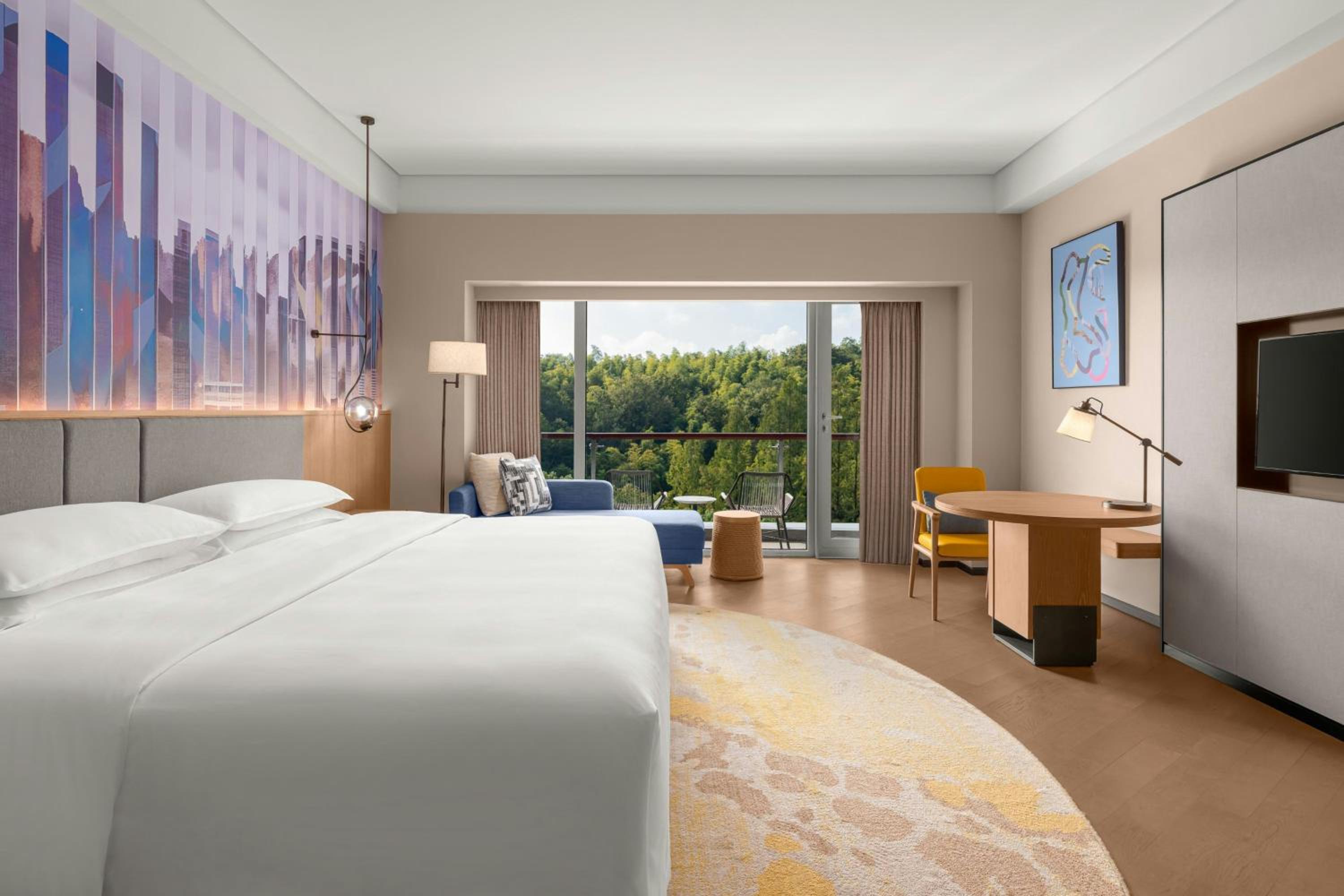 King Room with Garden View and Balcony