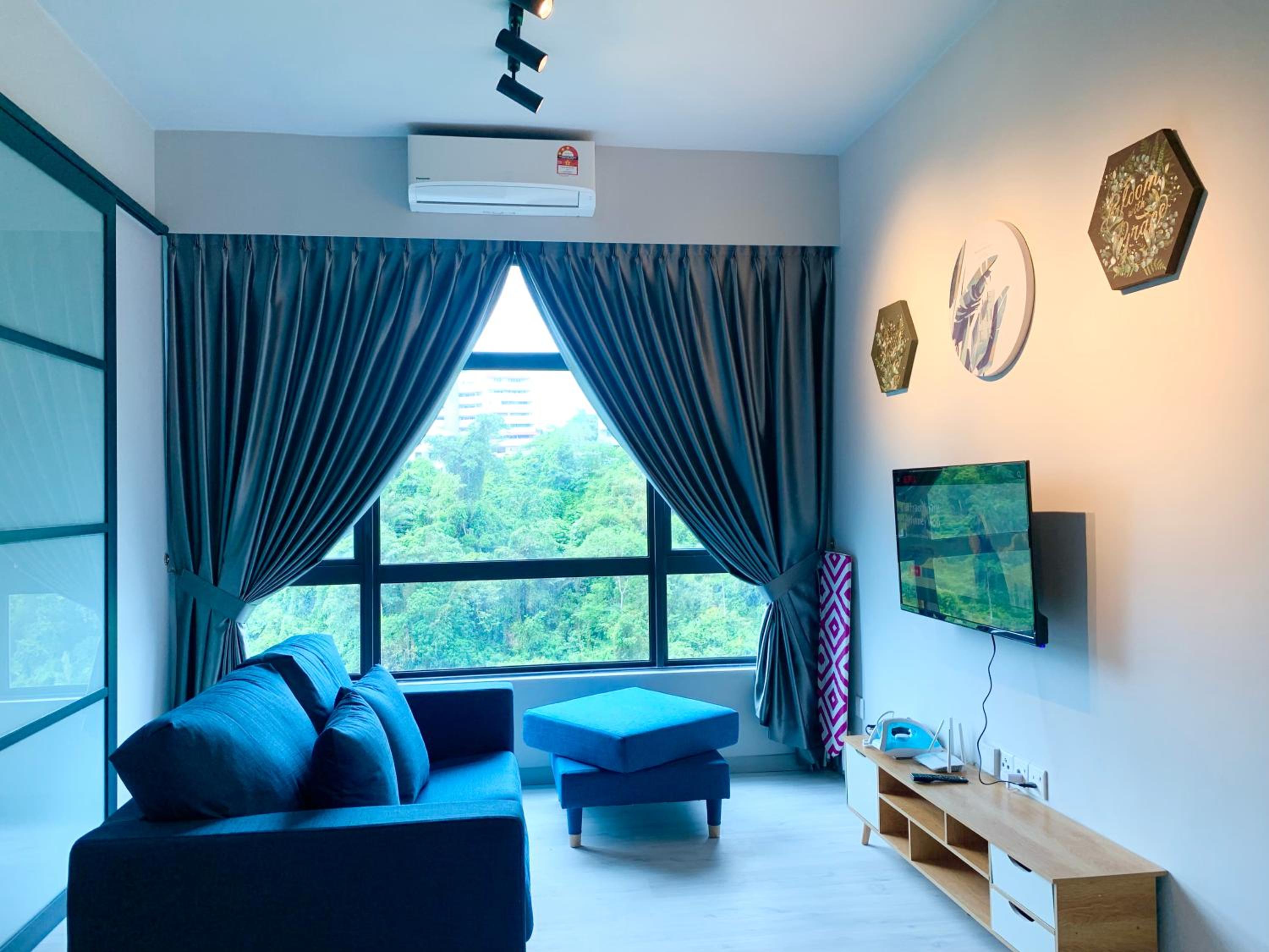 Two-Bedroom Apartment - Photo 2