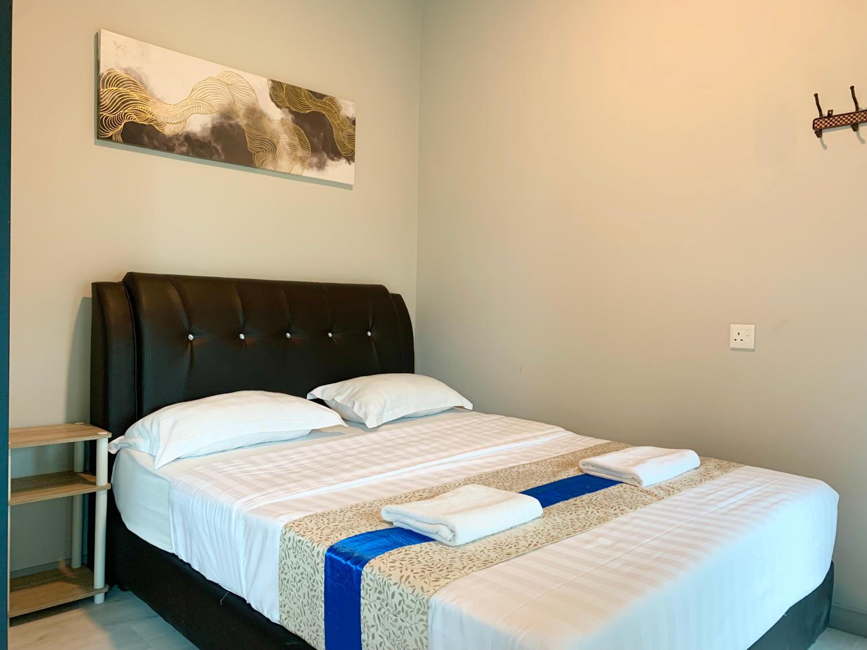 Two-Bedroom Apartment - Photo 9