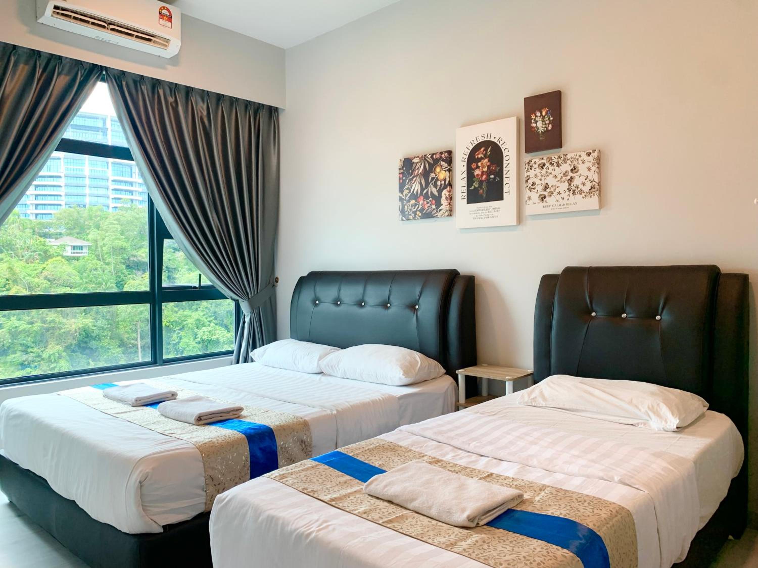 Two-Bedroom Apartment - Photo 3