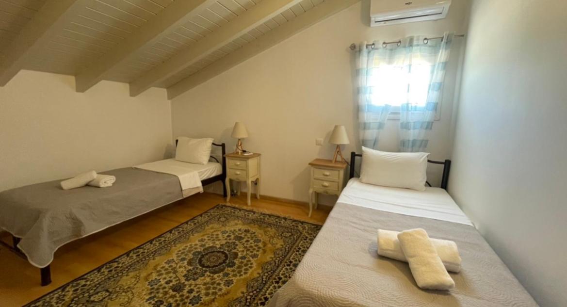 Villa with Sea View photo 1