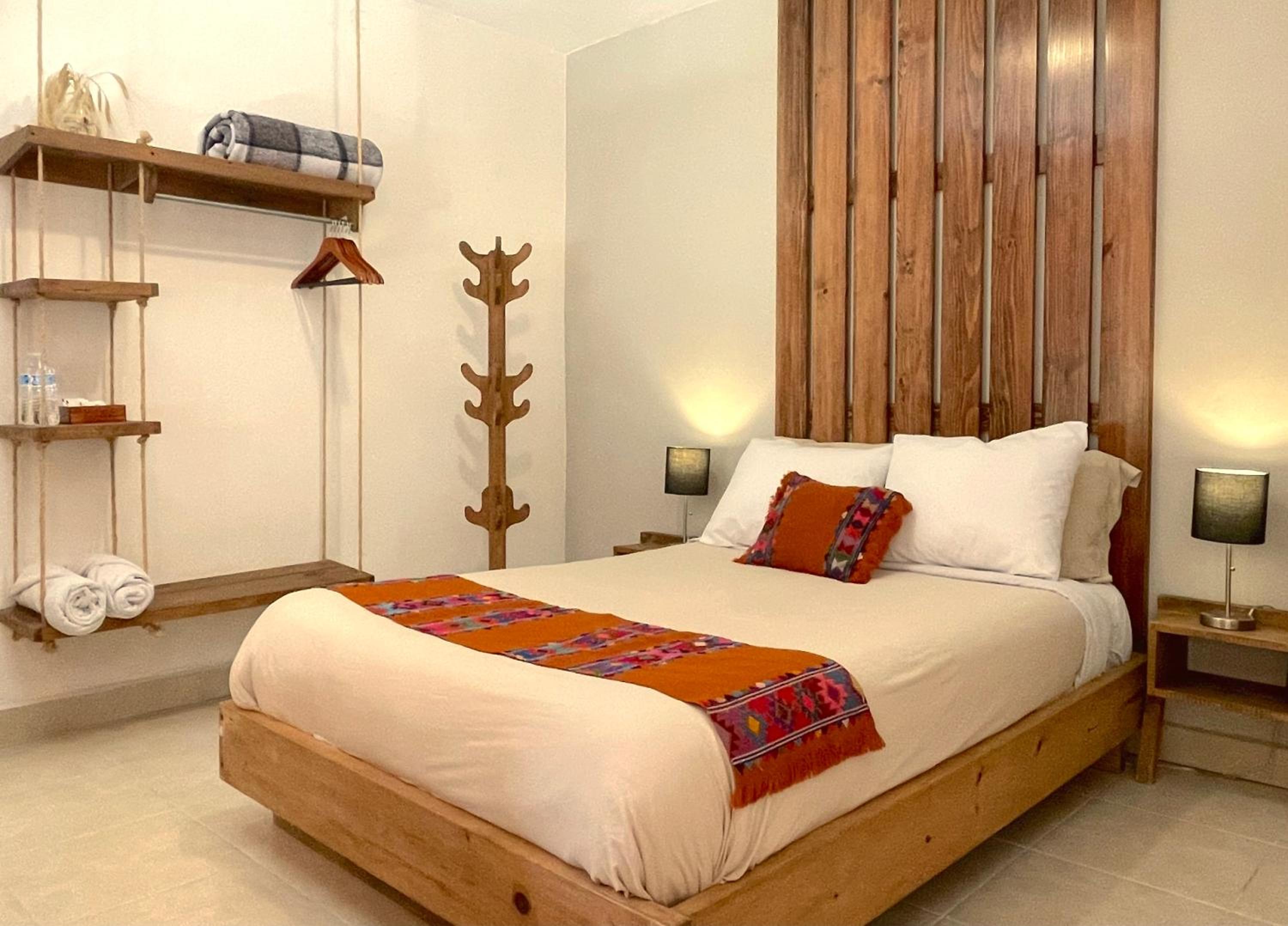 Deluxe Double Room with Private Bathroom photo 2