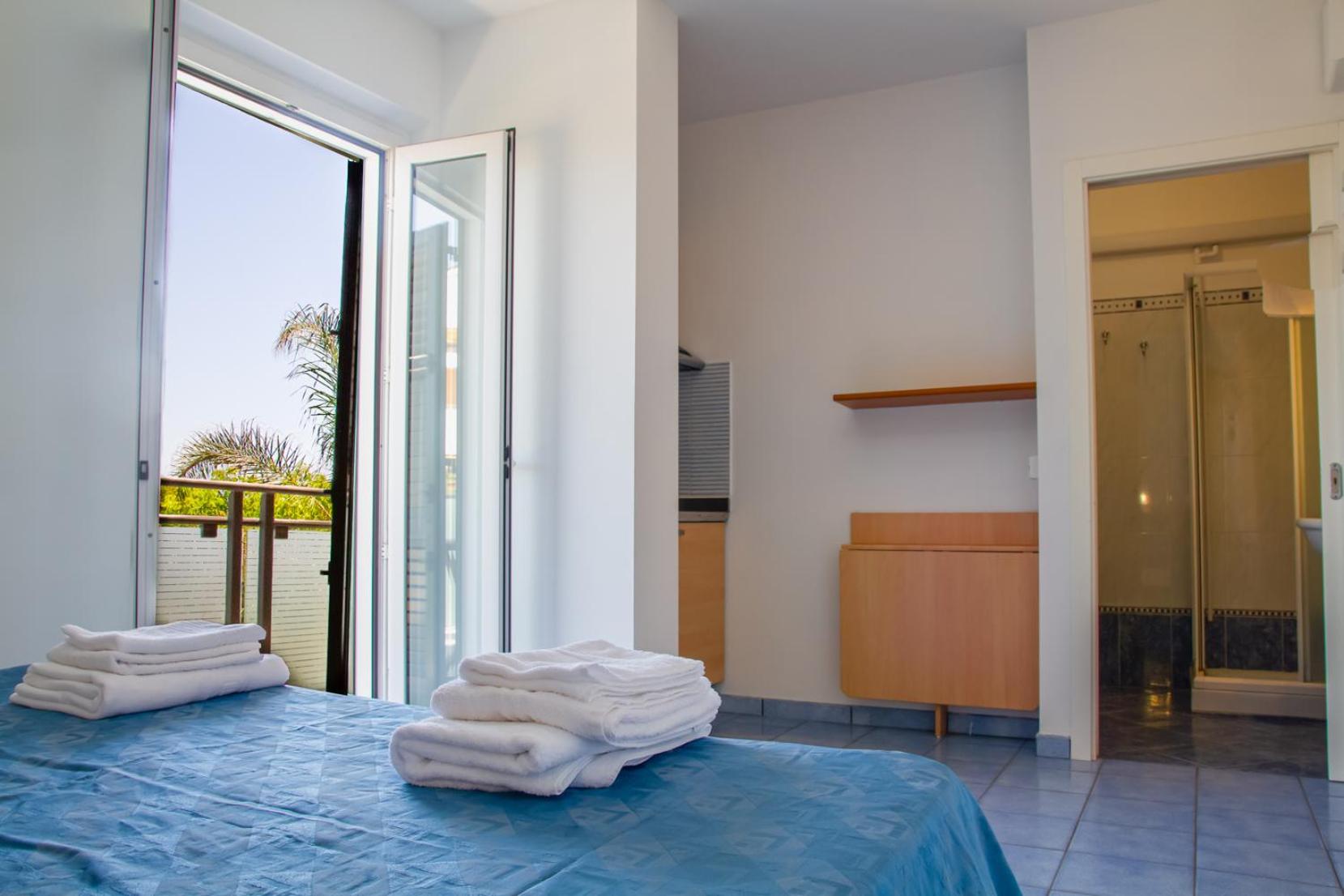 Studio with Sea View photo 3
