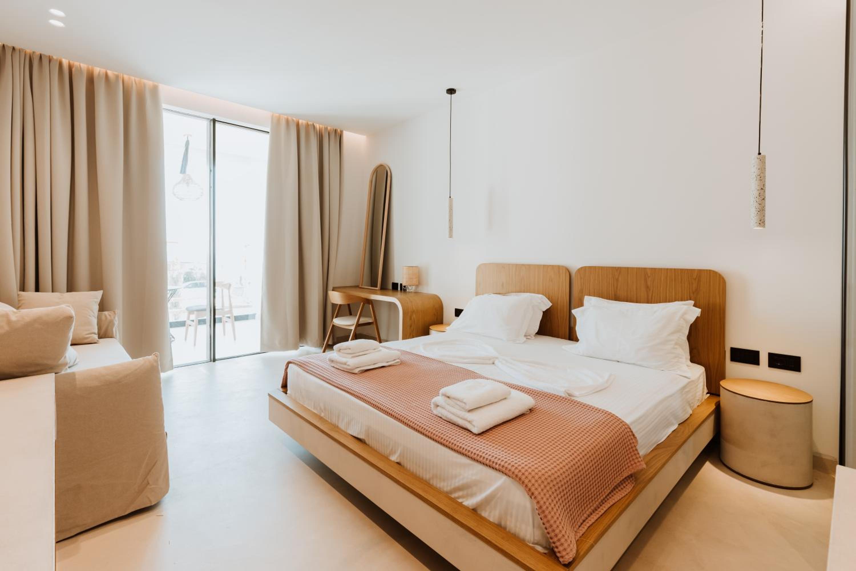 Deluxe Double Room With Balcony And Sea View