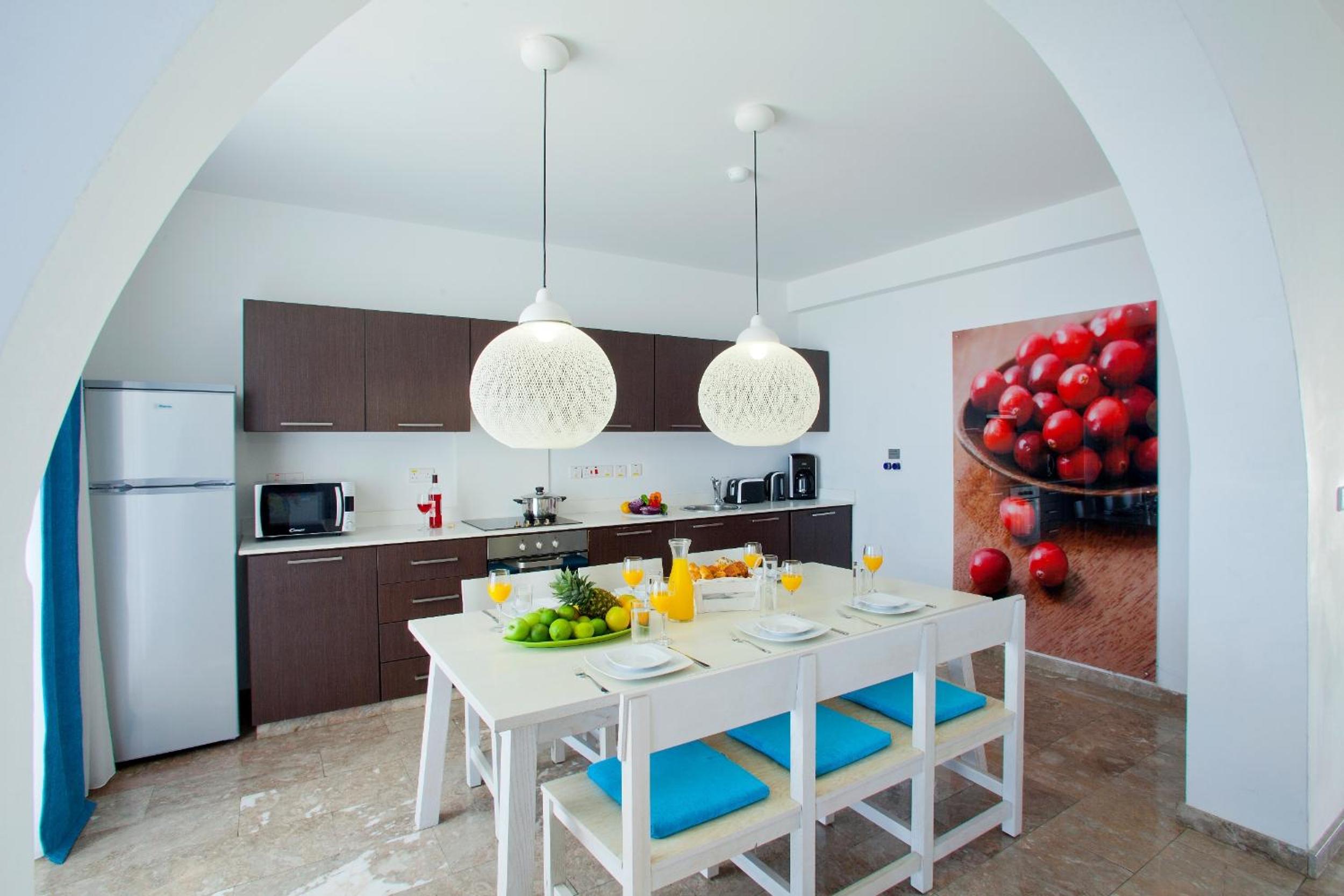Three-Bedroom Villa with Private Pool photo 2