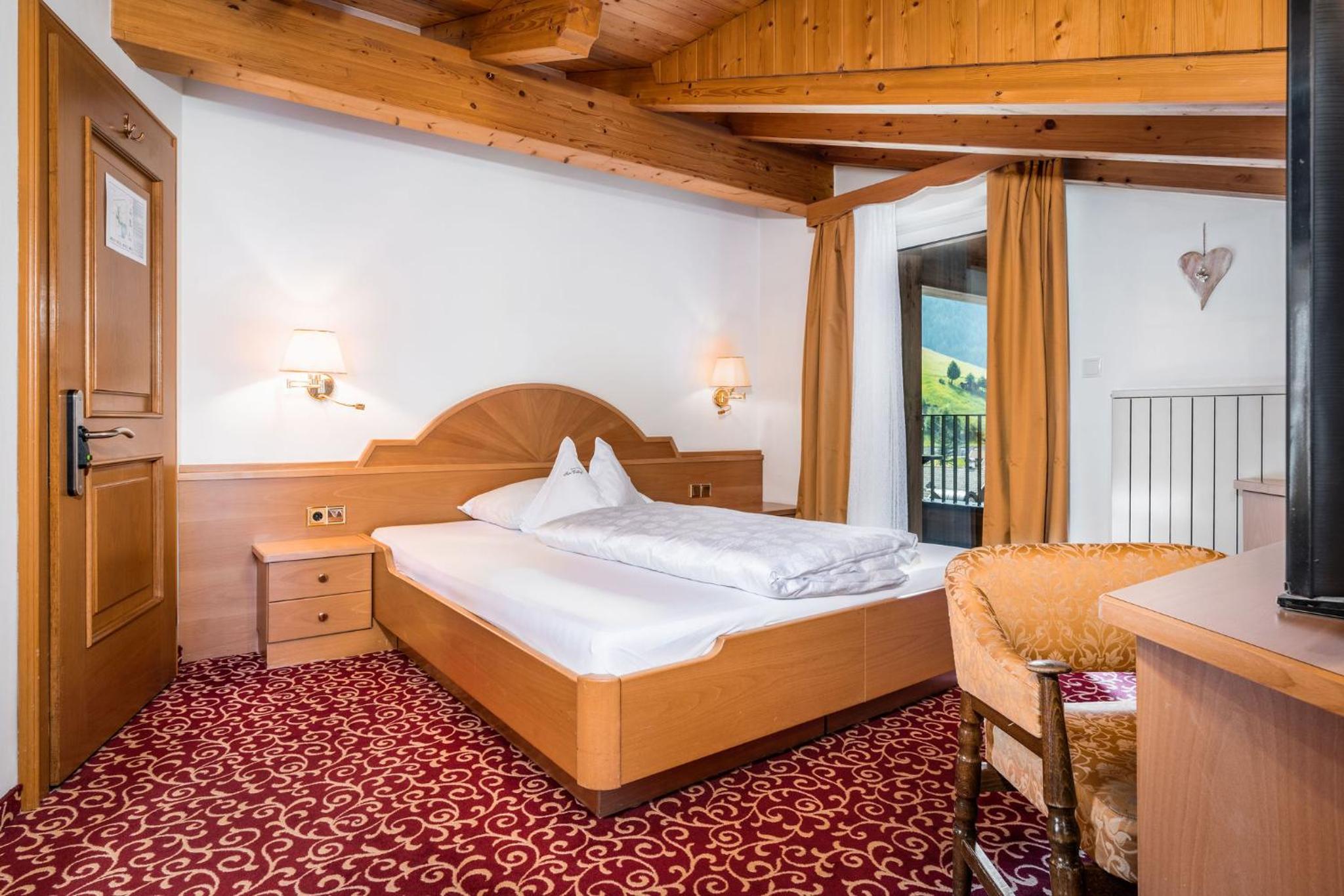 Small Standard Double Room- Attic photo 2